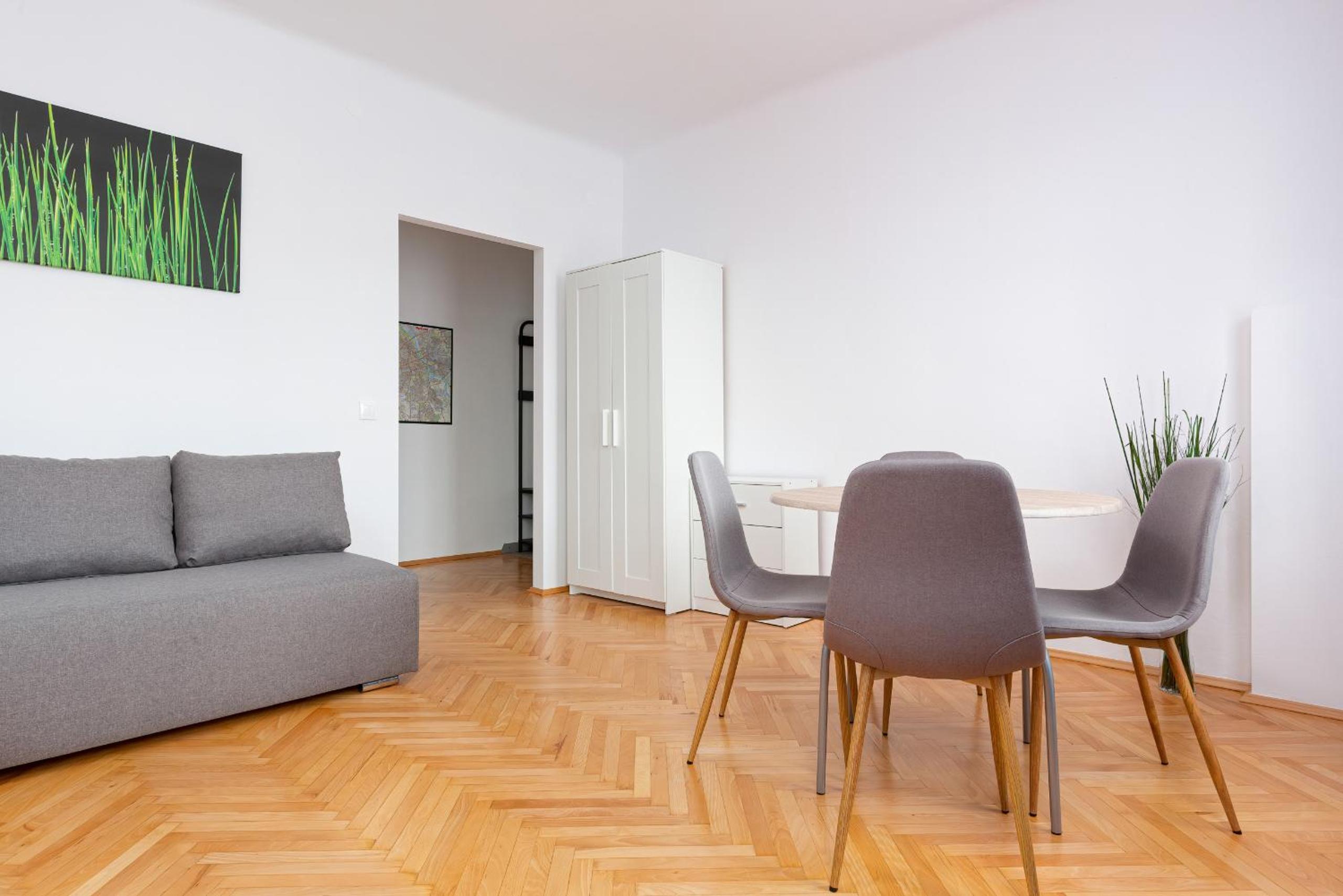 Kamienica Stanisława Augusta Warszawa by Renters view 3