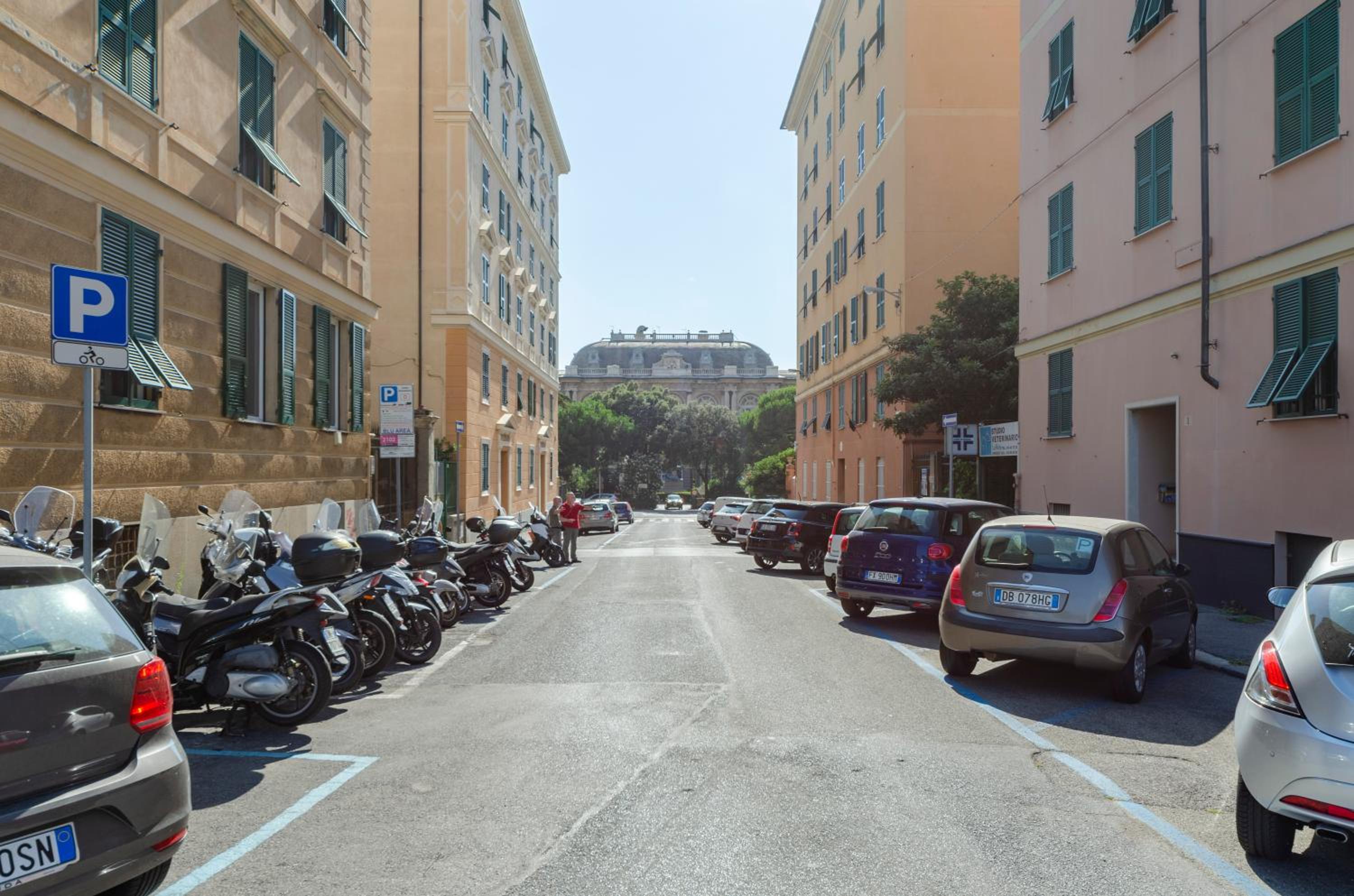 JOIVY Spacious Family Apt for 4, in Carignano, Genoa photo 2