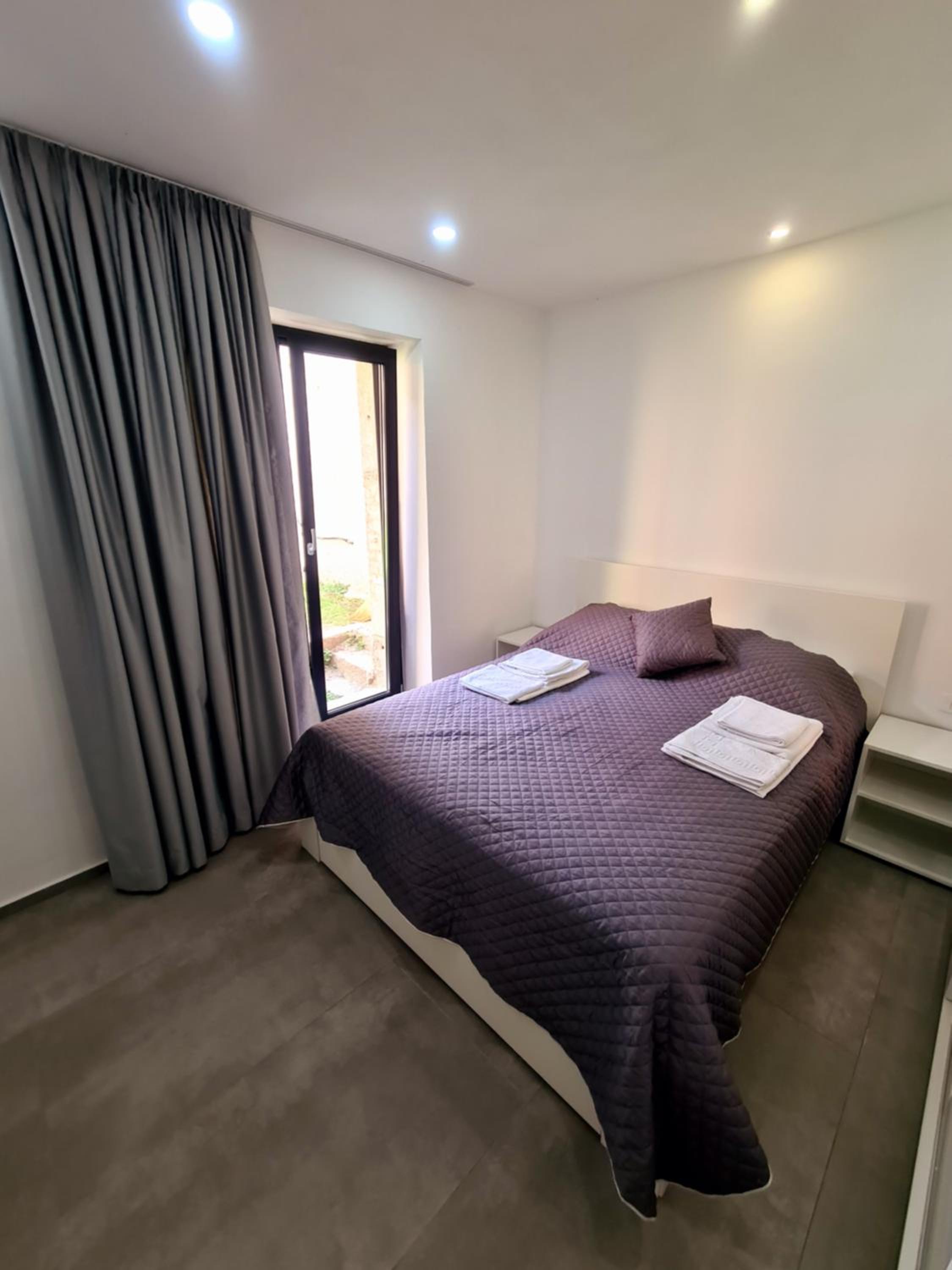 Luxury apartments step to the sea view 4