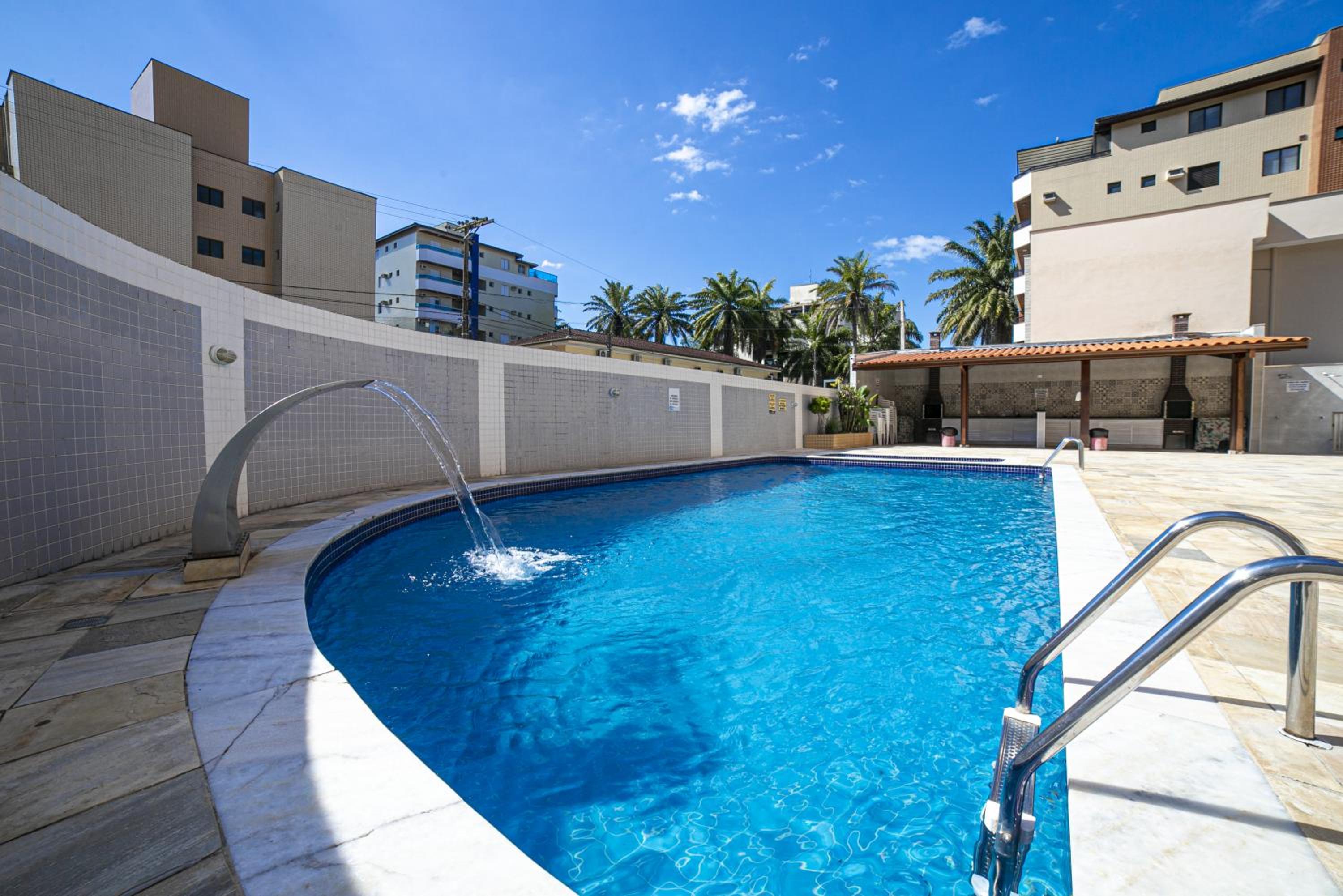 100m da Praia Grande Ubatuba 2 quartos ar-condicionado ideal para famílias view 4