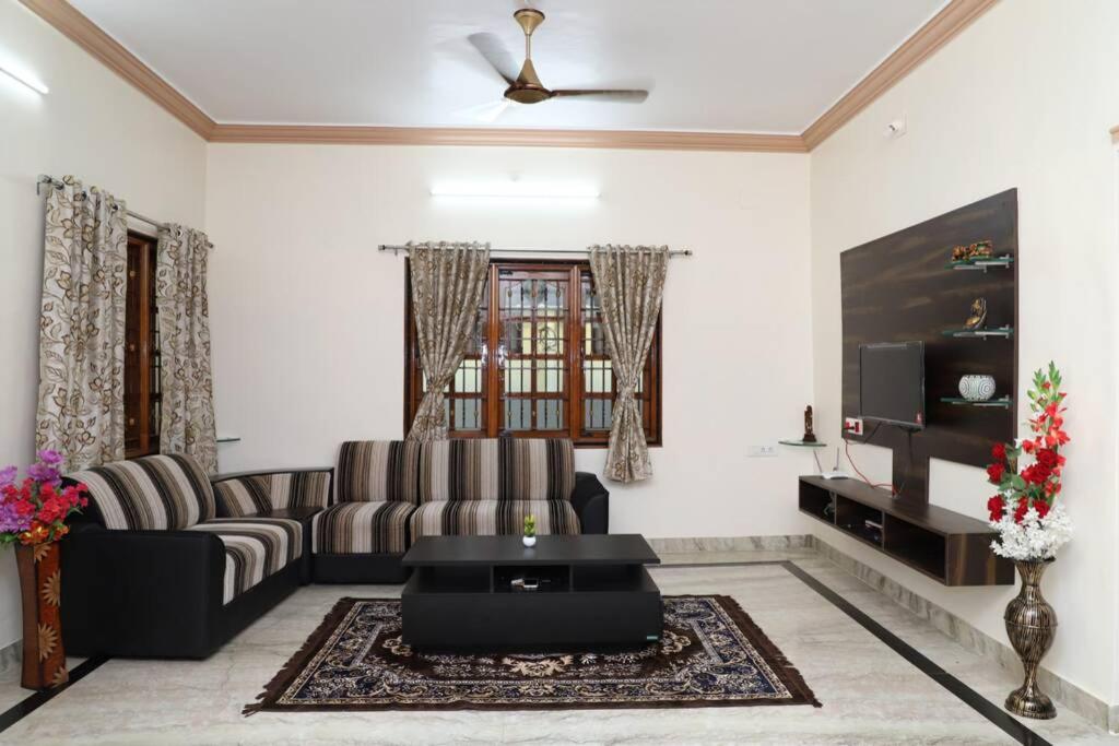 divine homestay tirupati villa view 4
