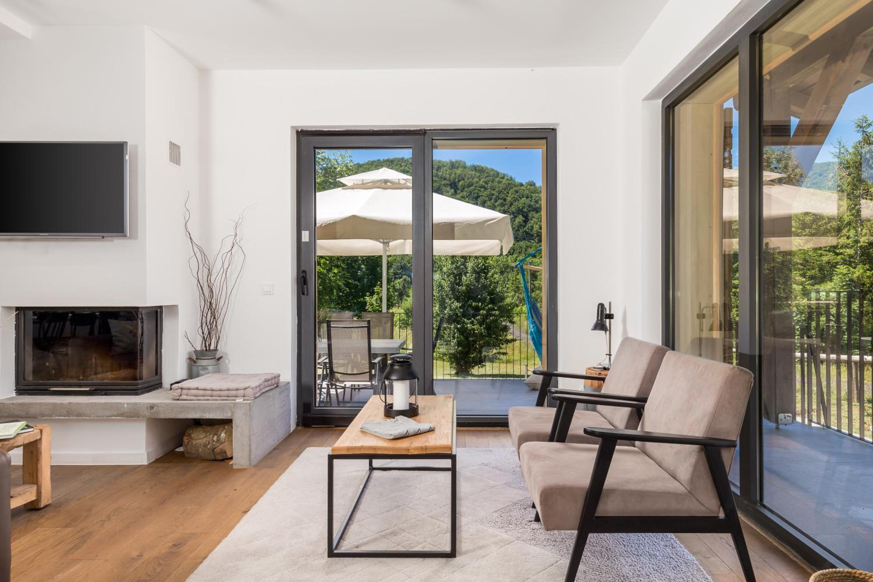 Modern Alpine Monsalbius Chalet view 5