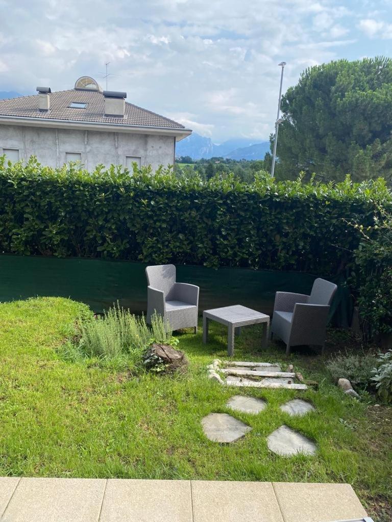 Tra natura e città - appartamento con giardino view 2