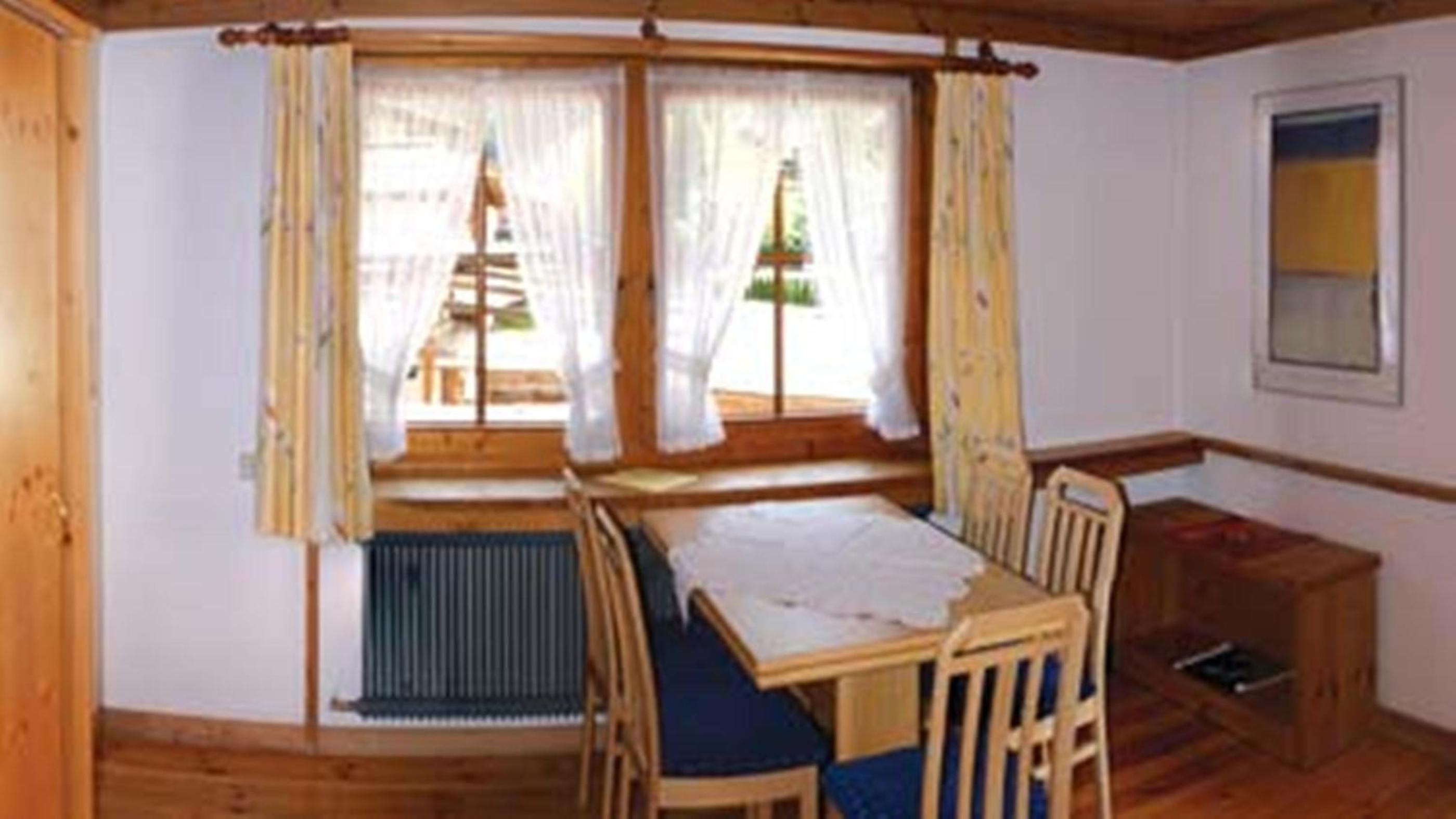 edelweiss lounge restaurant hotel pizza cafe billard gasthof