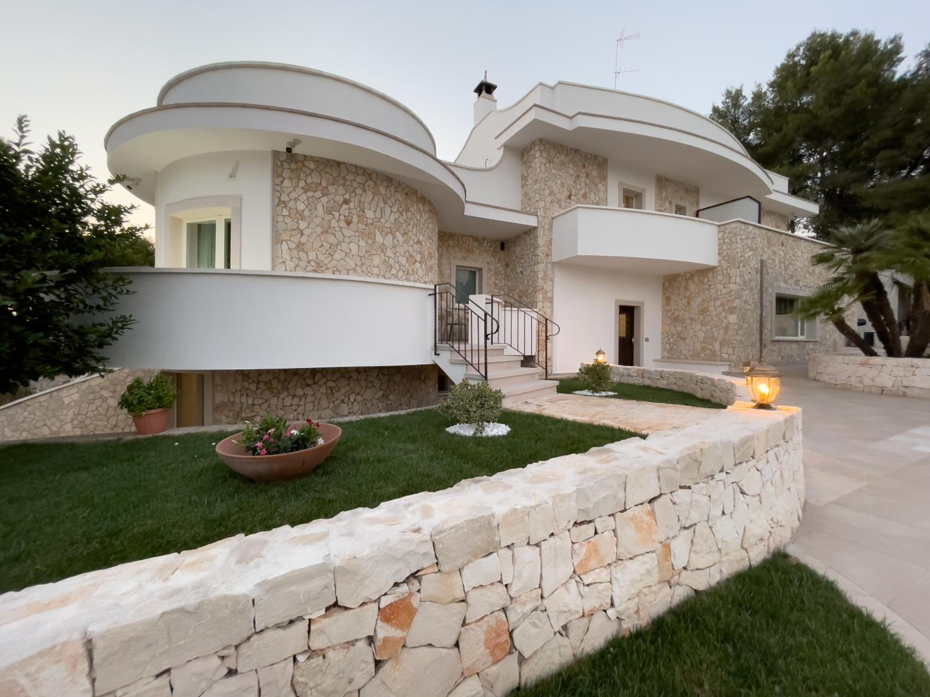 ESSENZA view 3