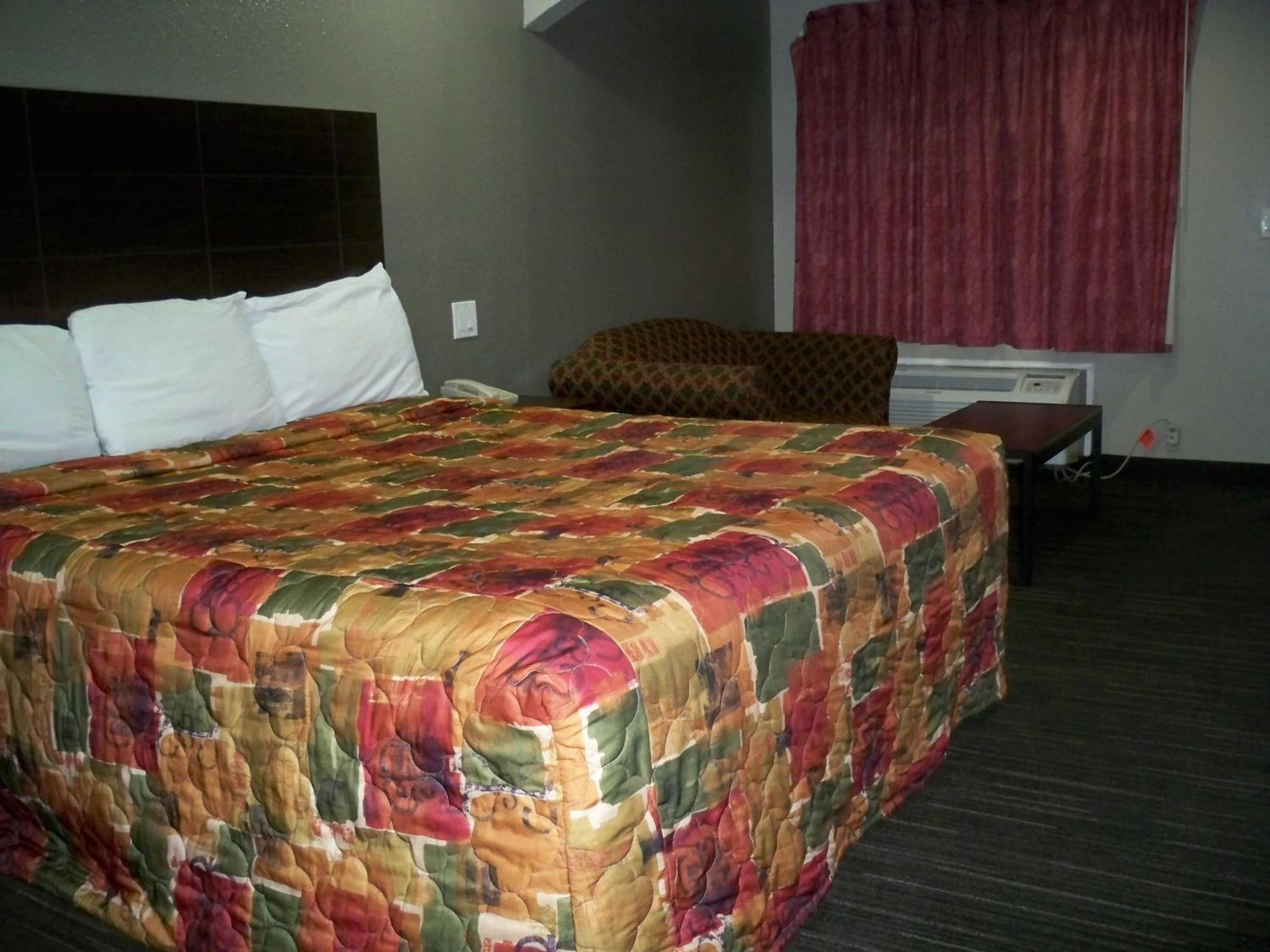 Scottish Inn and Suites Beaumont