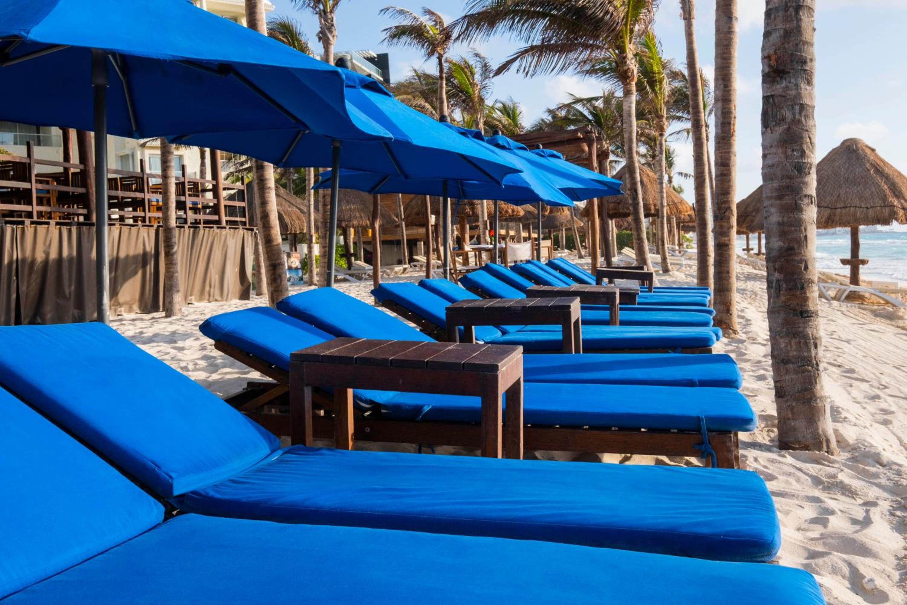 Hotel NYX Cancun