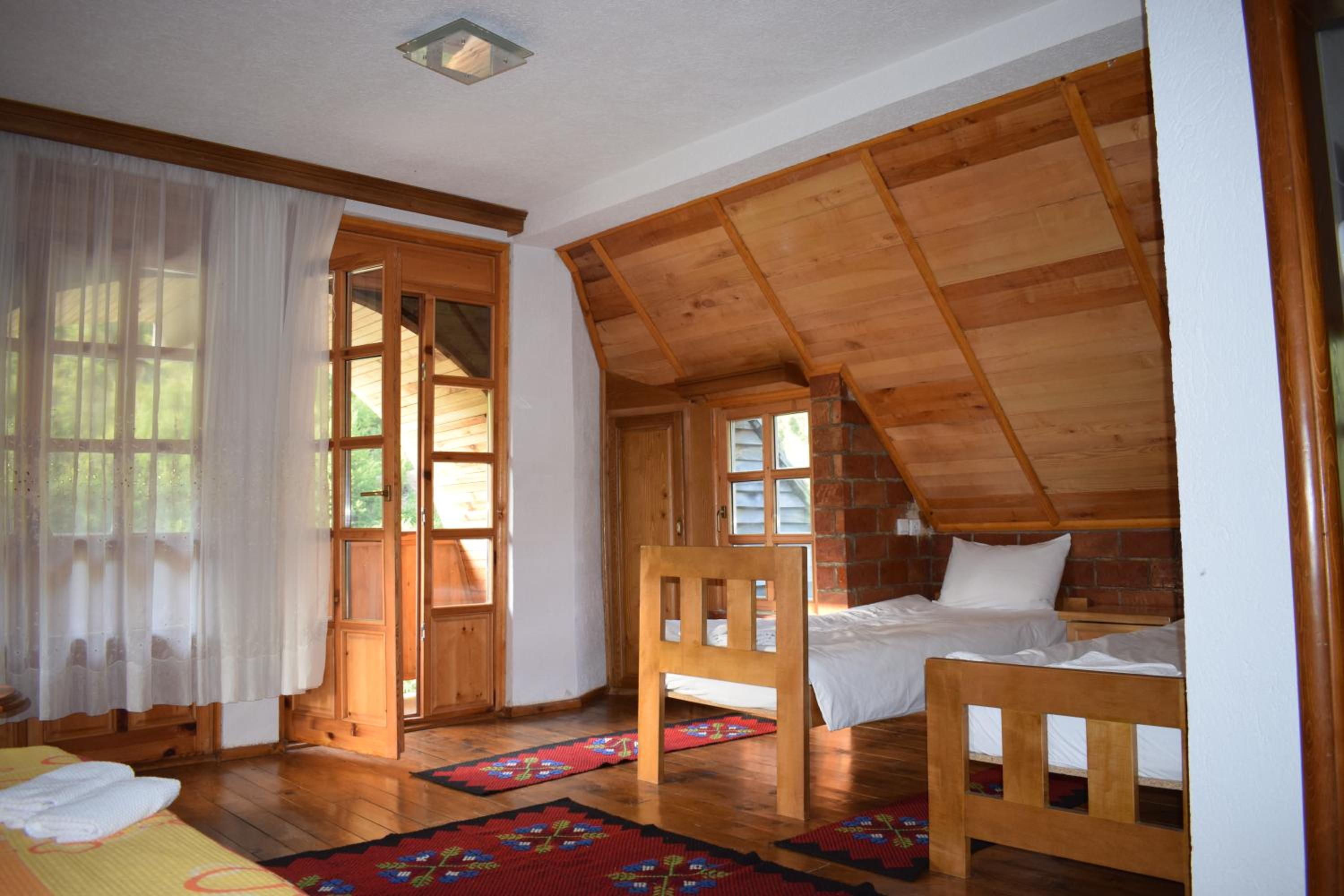 Photo 28