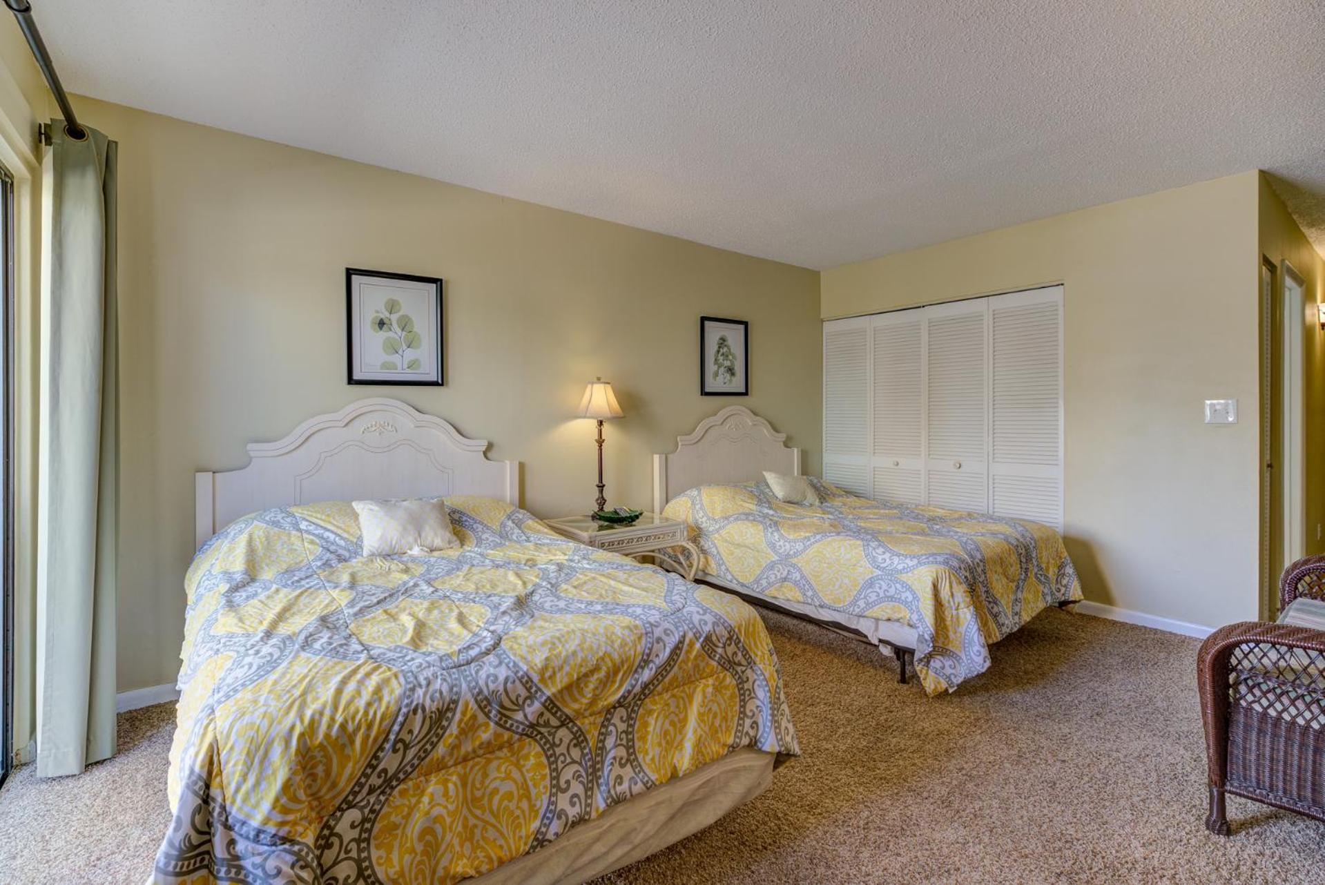 Ocean Dunes 5212 sleeps eight pool oceanside walk to beach view 4