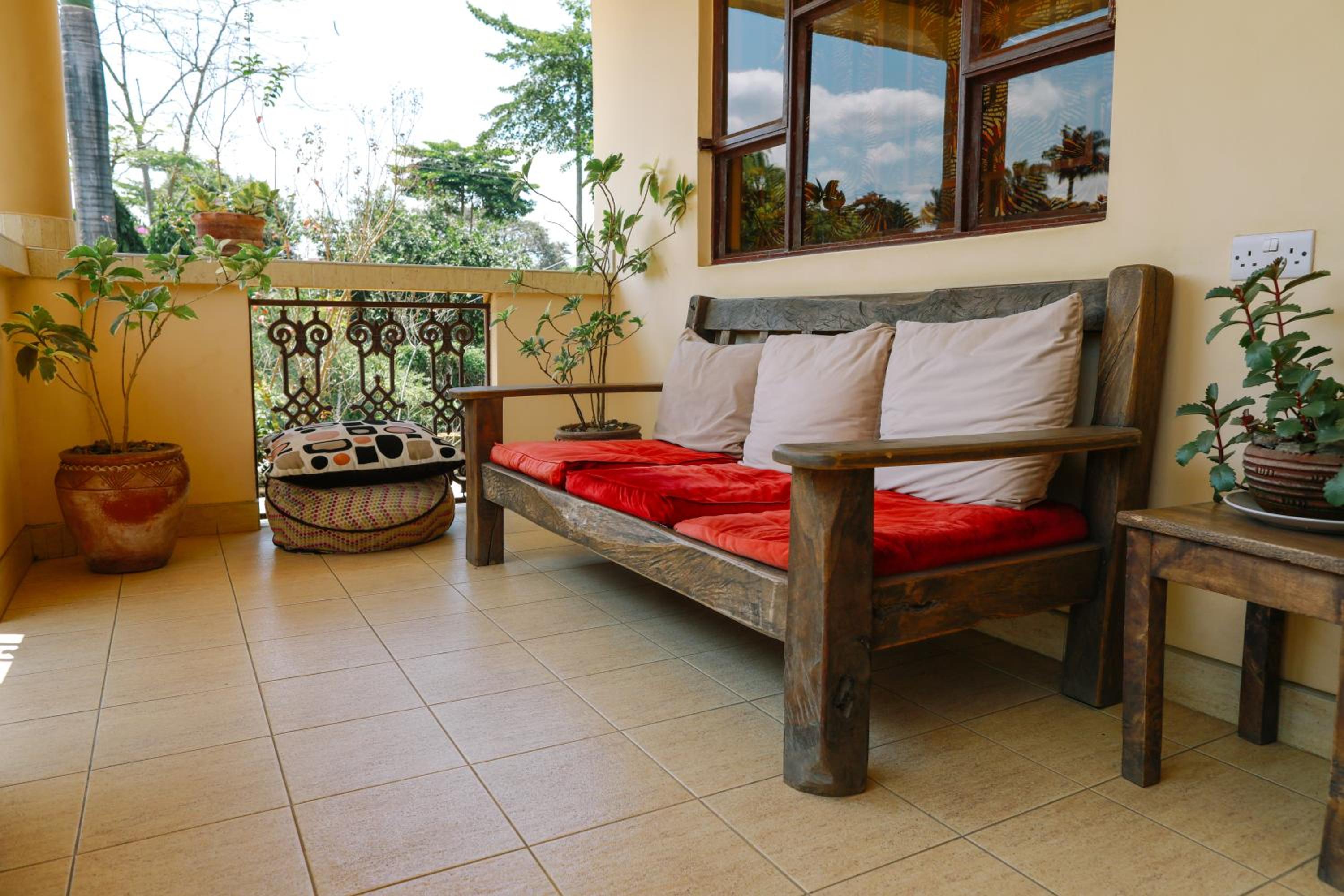 White House Hostels - Arusha view 4