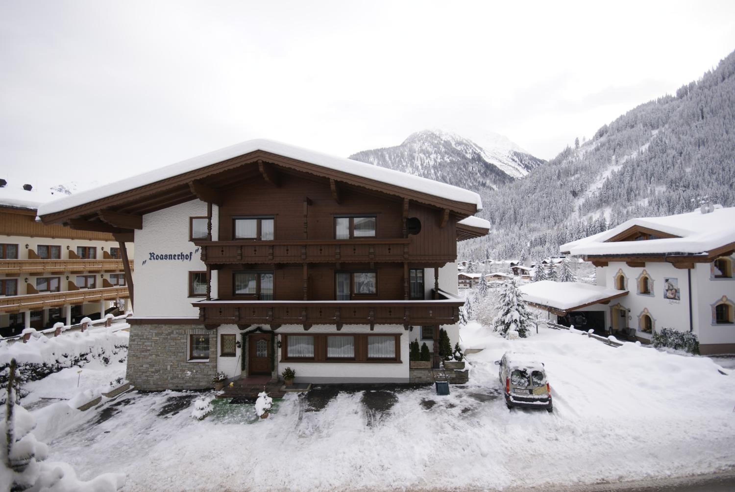 Roasnerhof view 3