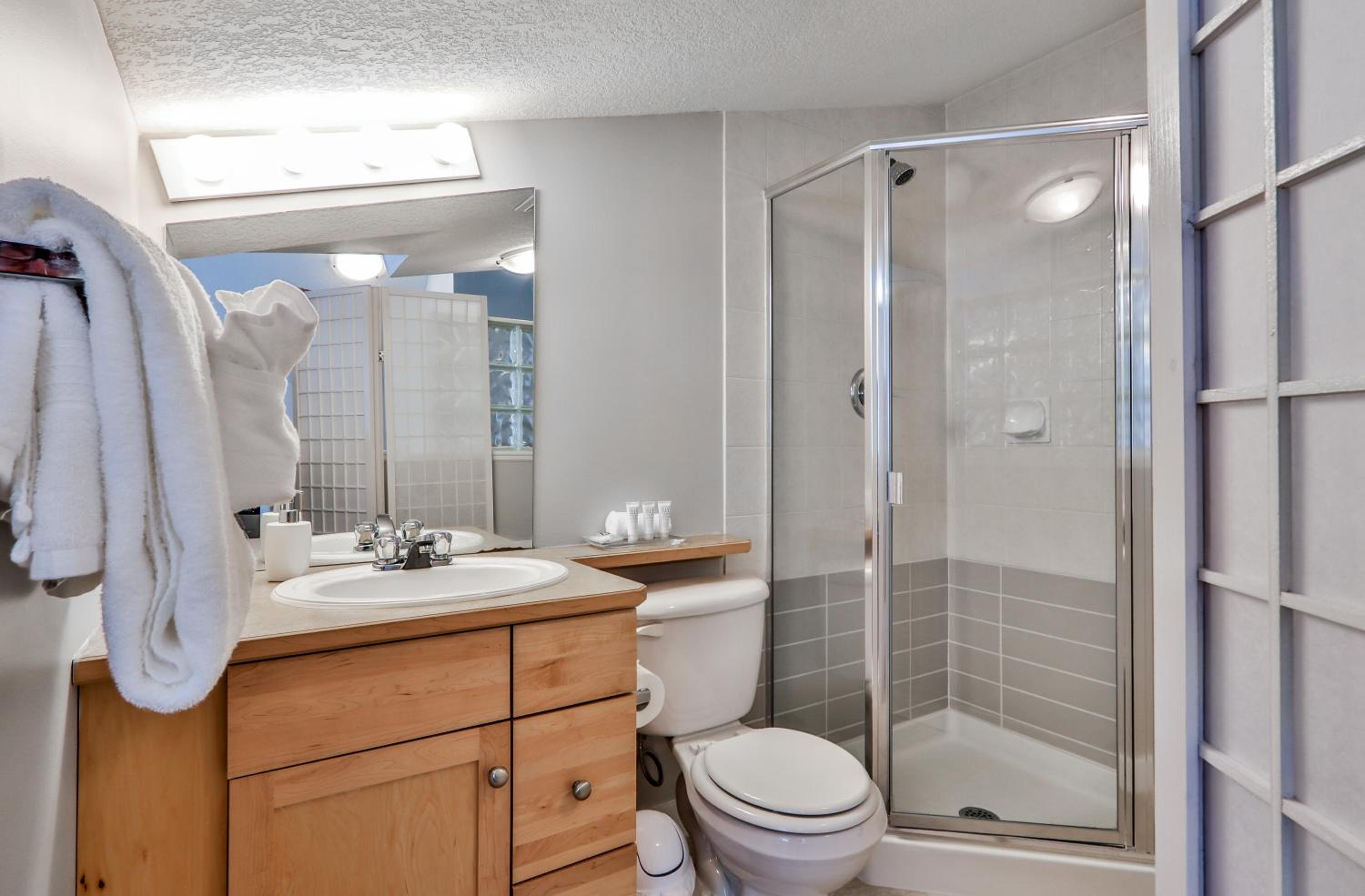 Charming Mountain Loft Pet Friendly Mountain Views!
