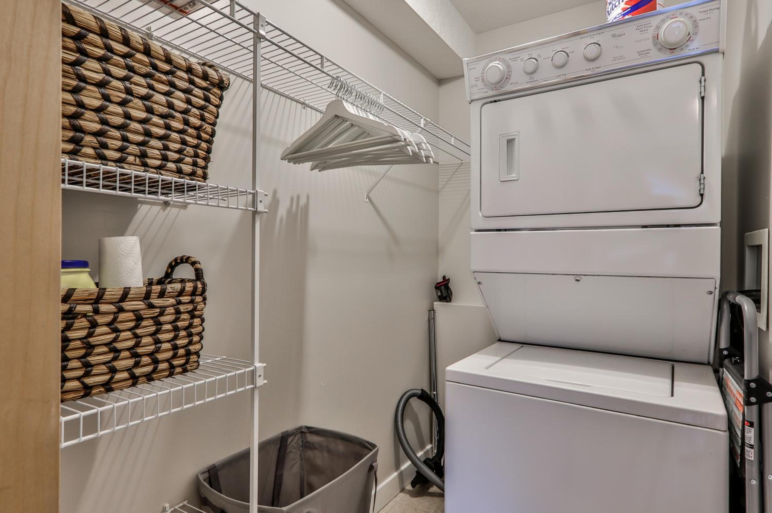Charming Mountain Loft Pet Friendly Mountain Views!