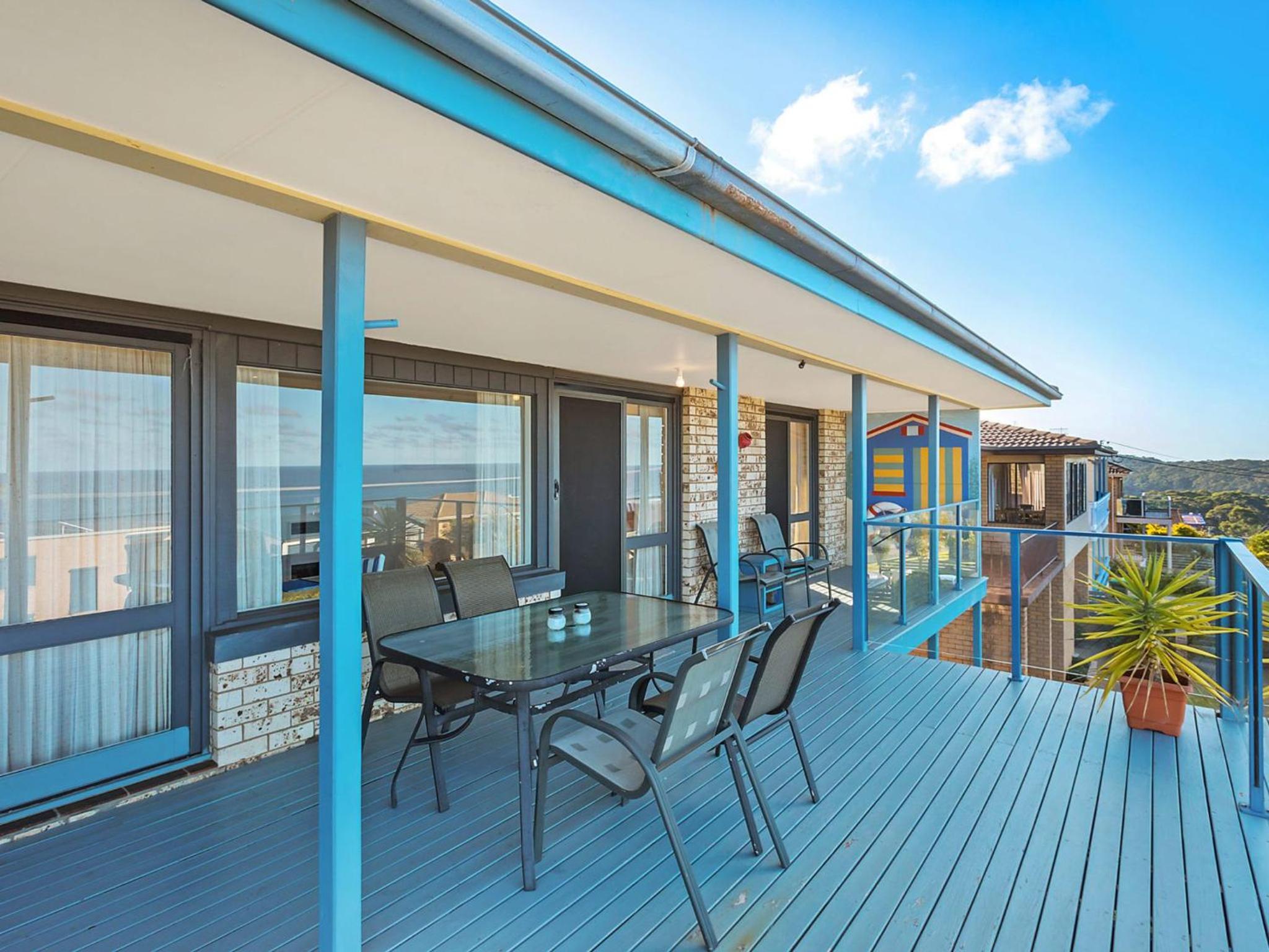 45 Hillside Cres Beach House