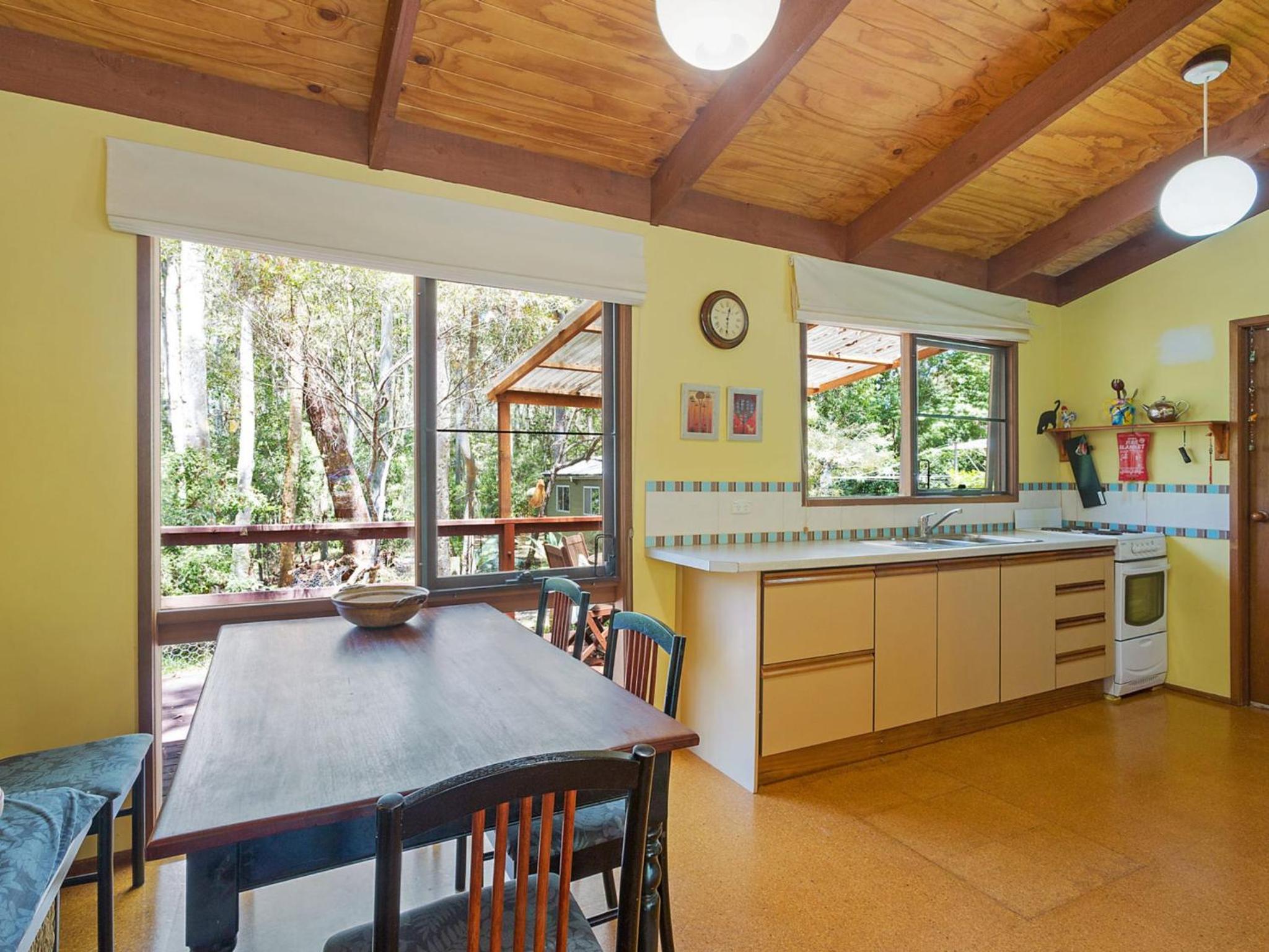 Caseys Pet Friendly Beach Cottage
