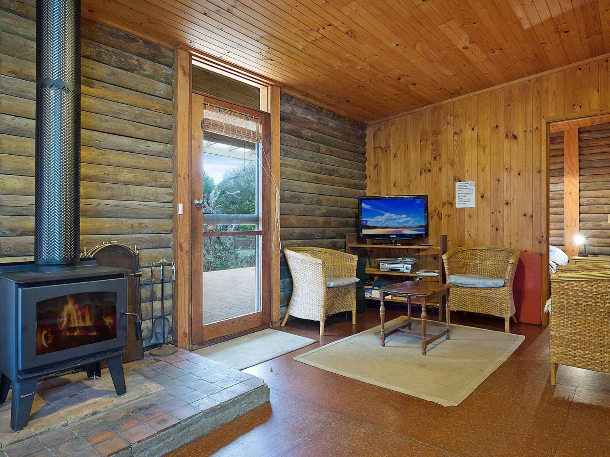 98 Ocean Parade Rustic Log Cabin