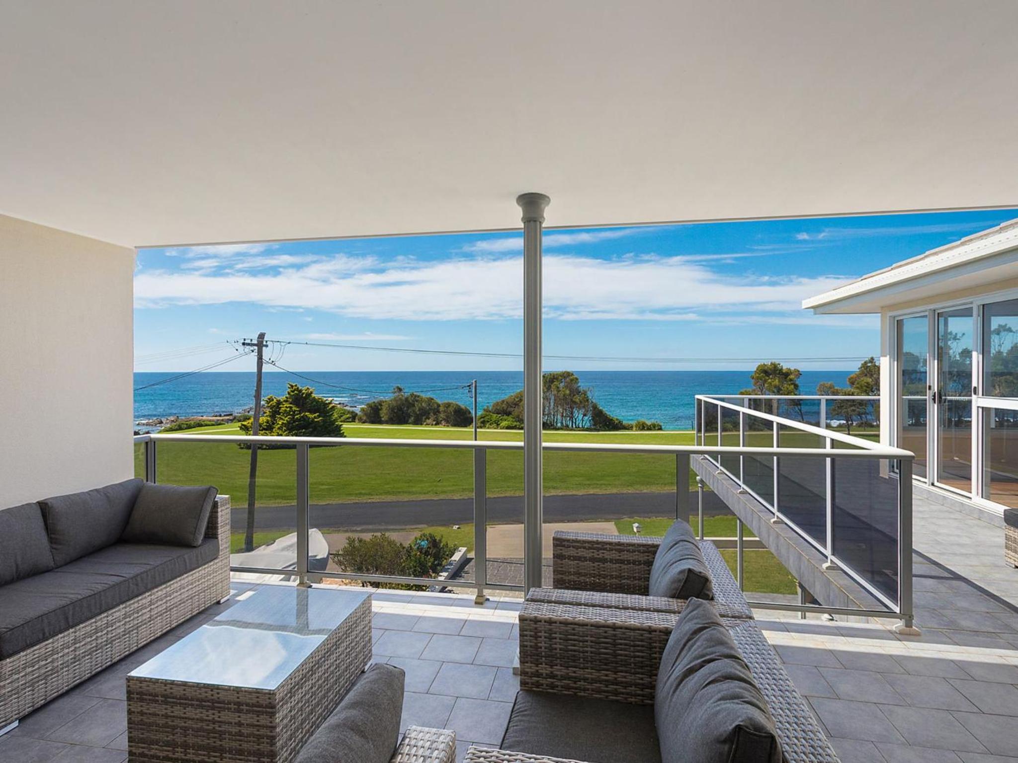 31 McMillan Crescent, Dalmeny