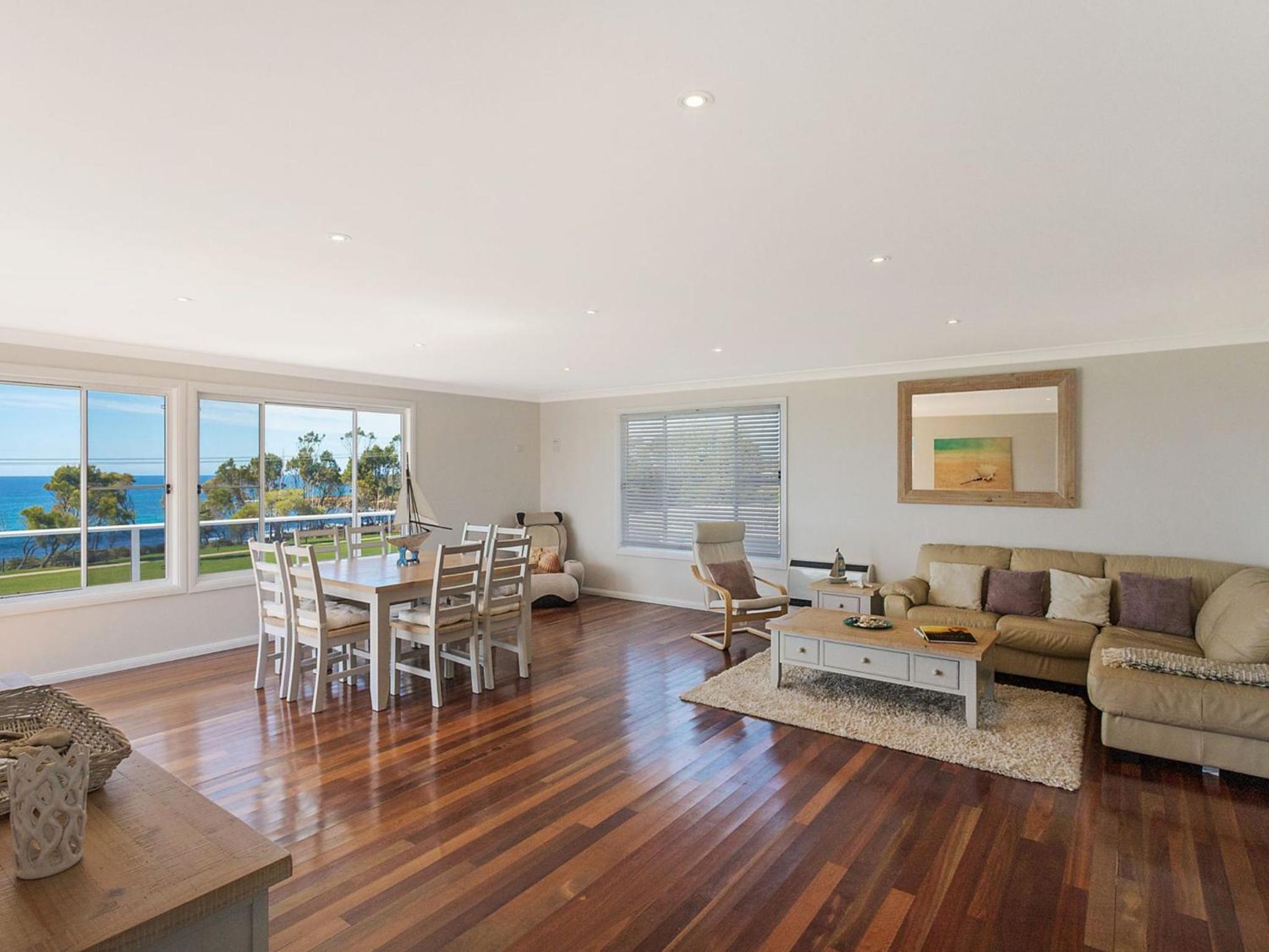 31 McMillan Crescent, Dalmeny