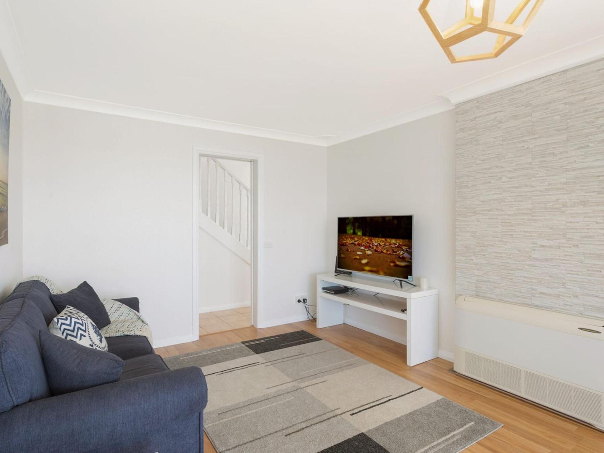 31 McMillan Crescent, Dalmeny