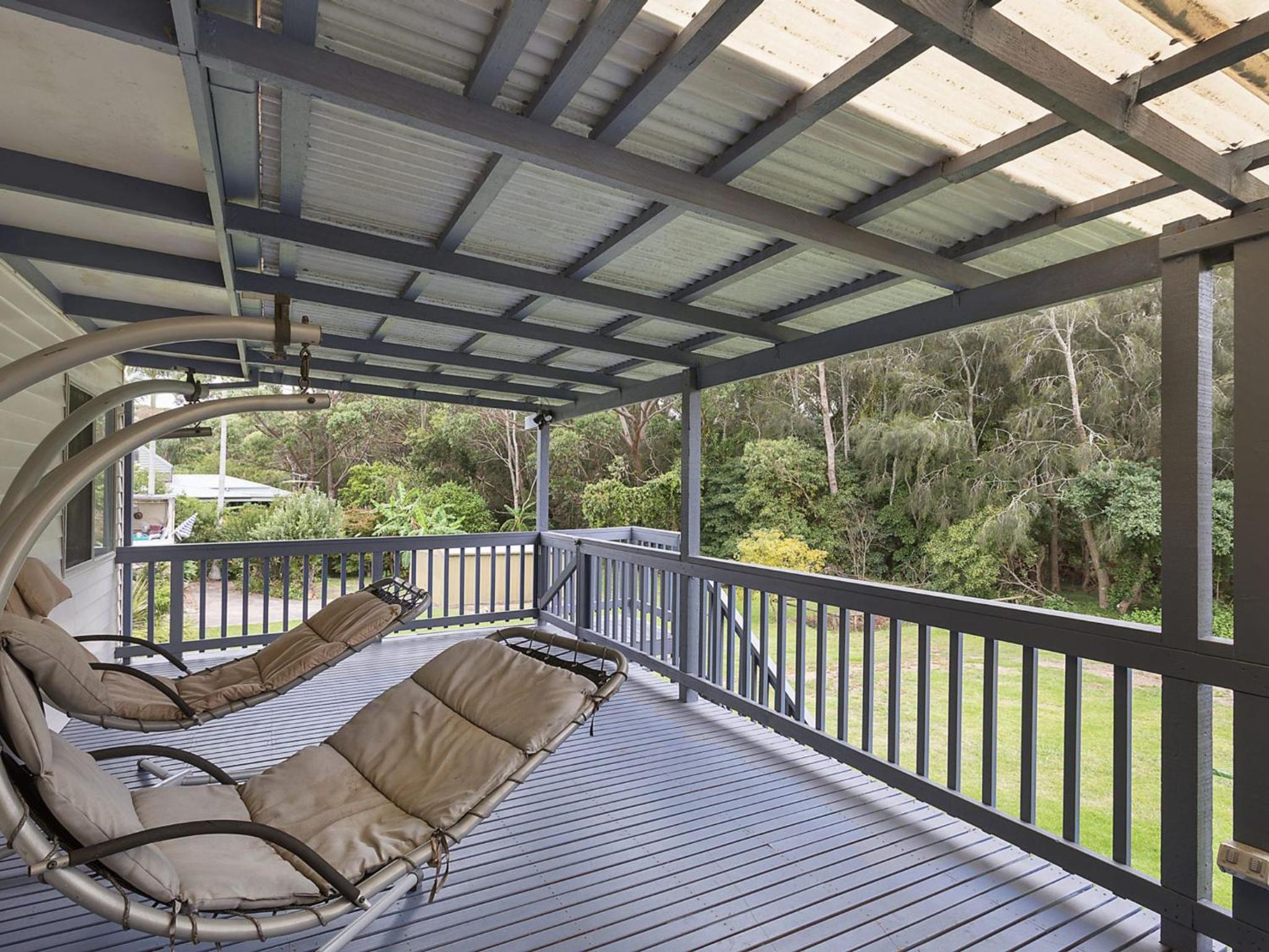 Pet friendly Beach House at Kianga