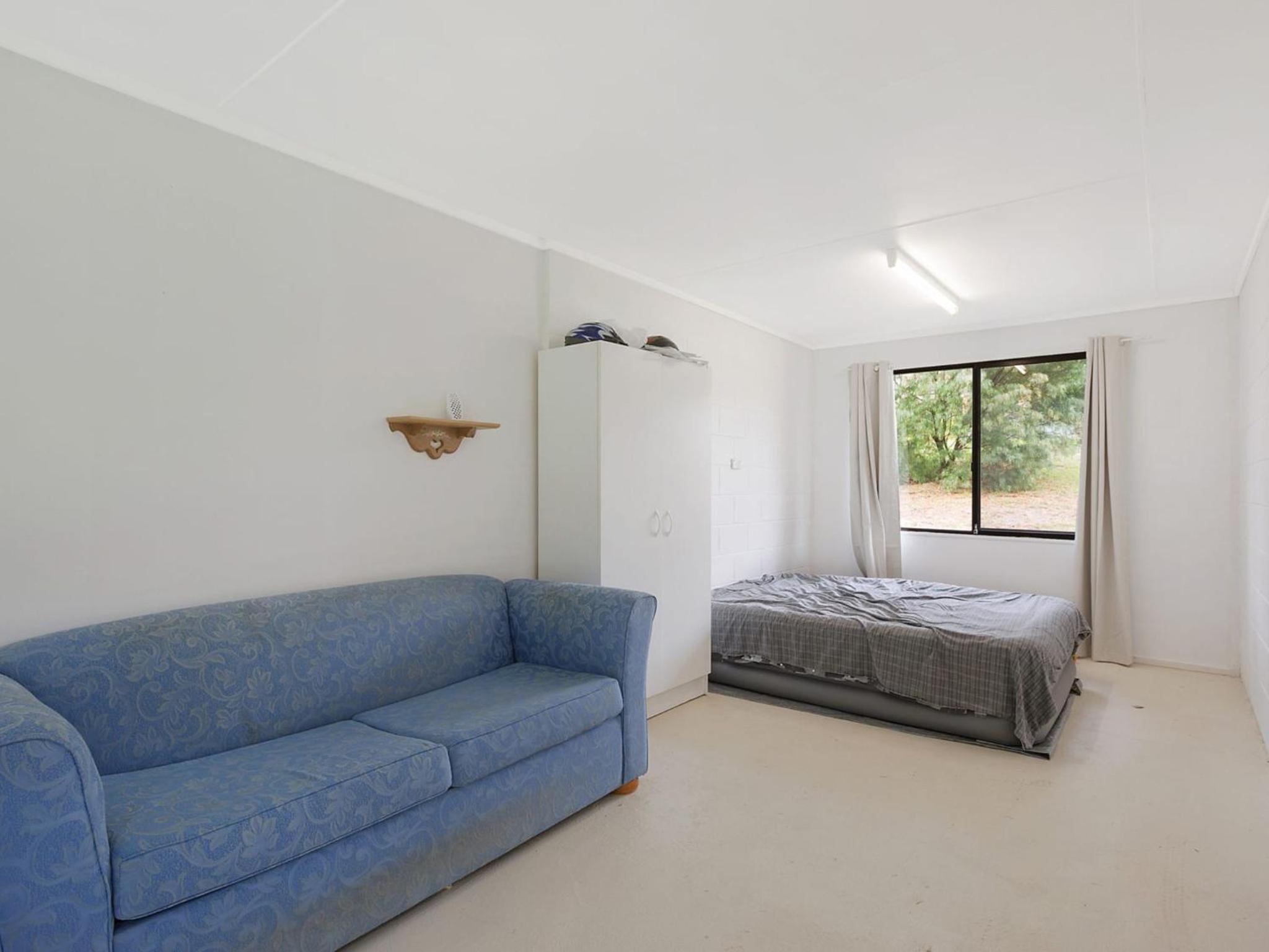 Pet friendly Beach House at Kianga