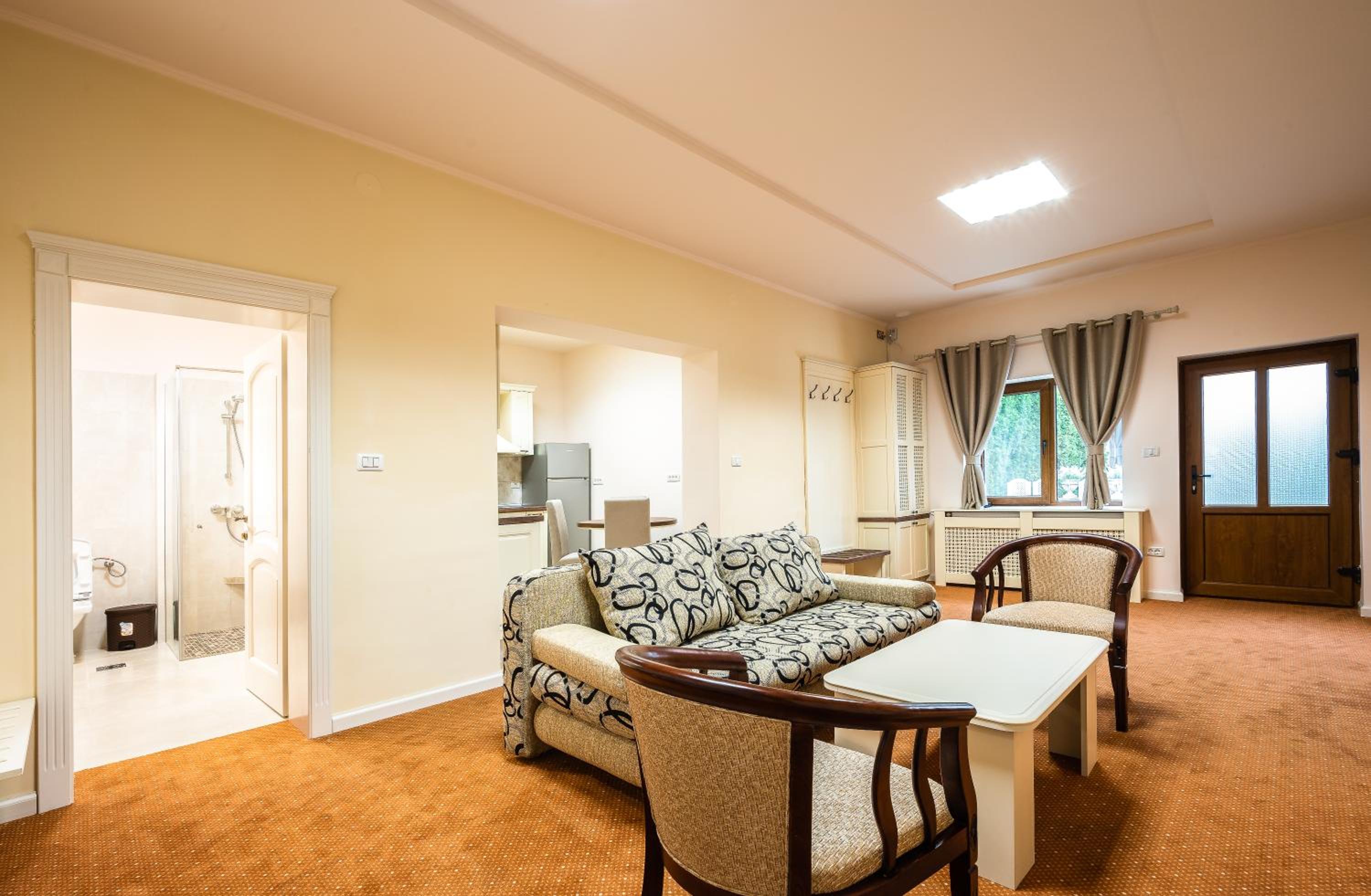 Apartament Hotel H view 4