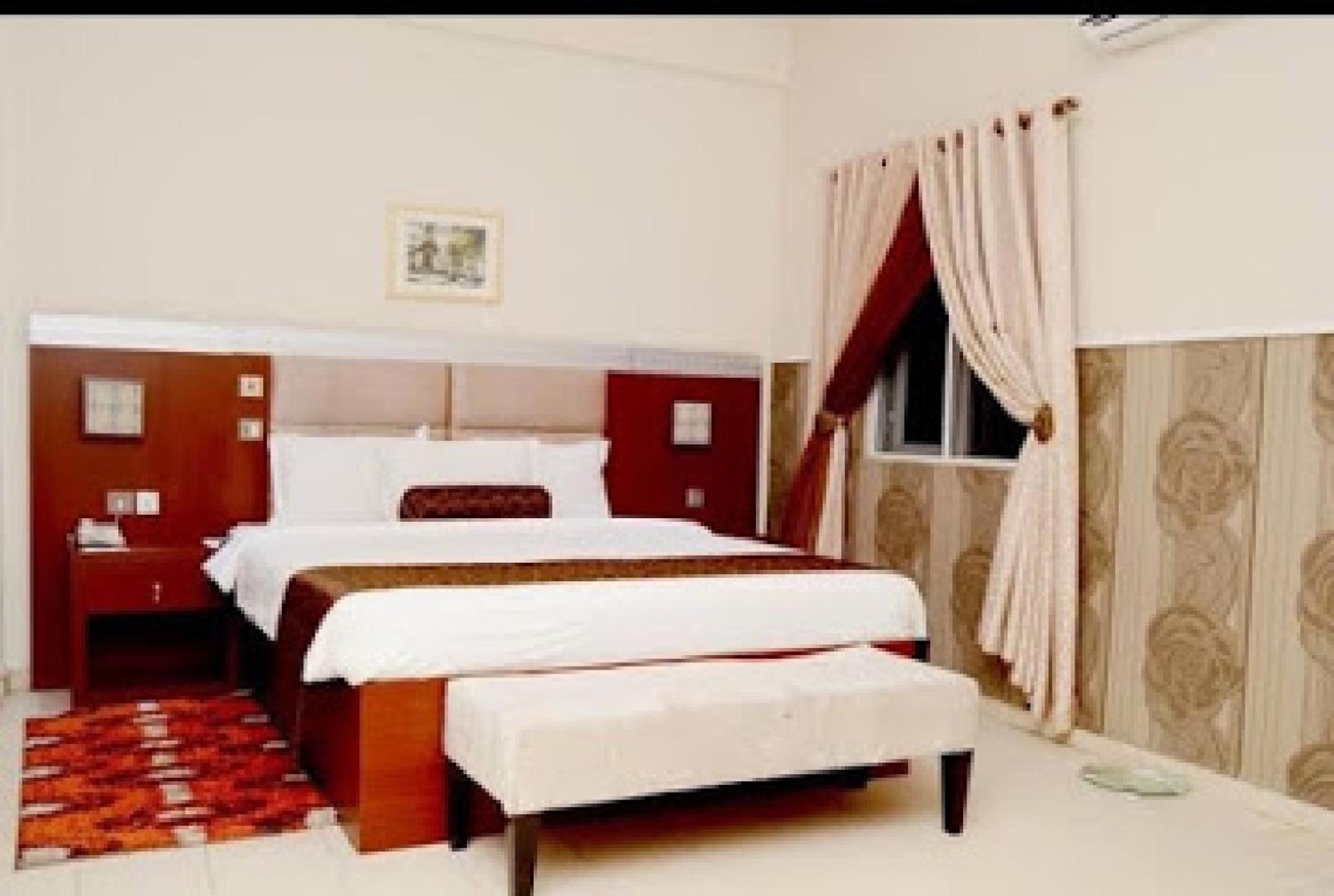 Nippon Grand Hotels - Apartment And Kitchen