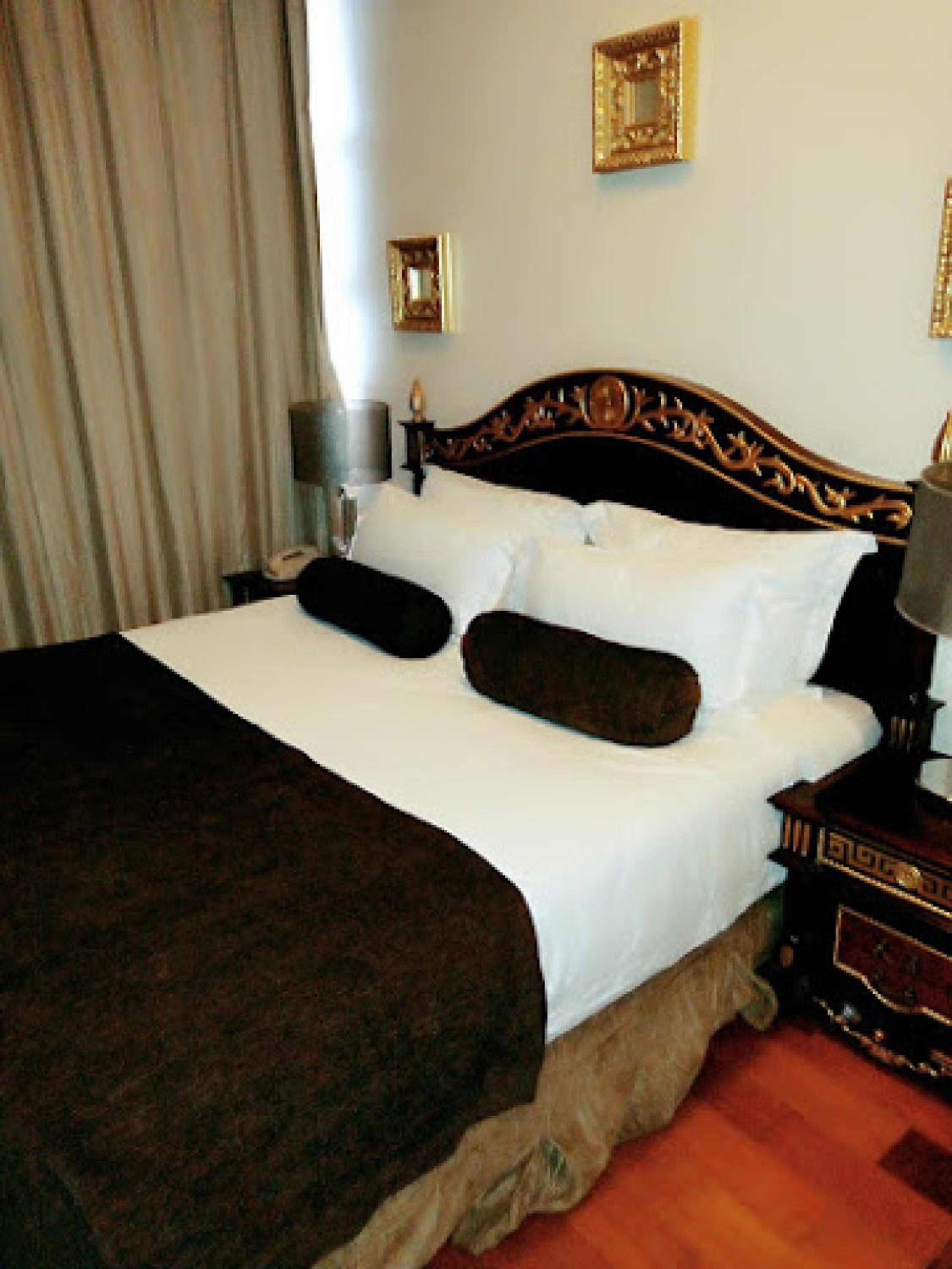 Owu Crown Hotel - Guest Room