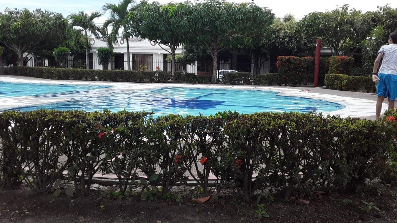 Acogedor y cómoda casa vacacional Condominios Flandes