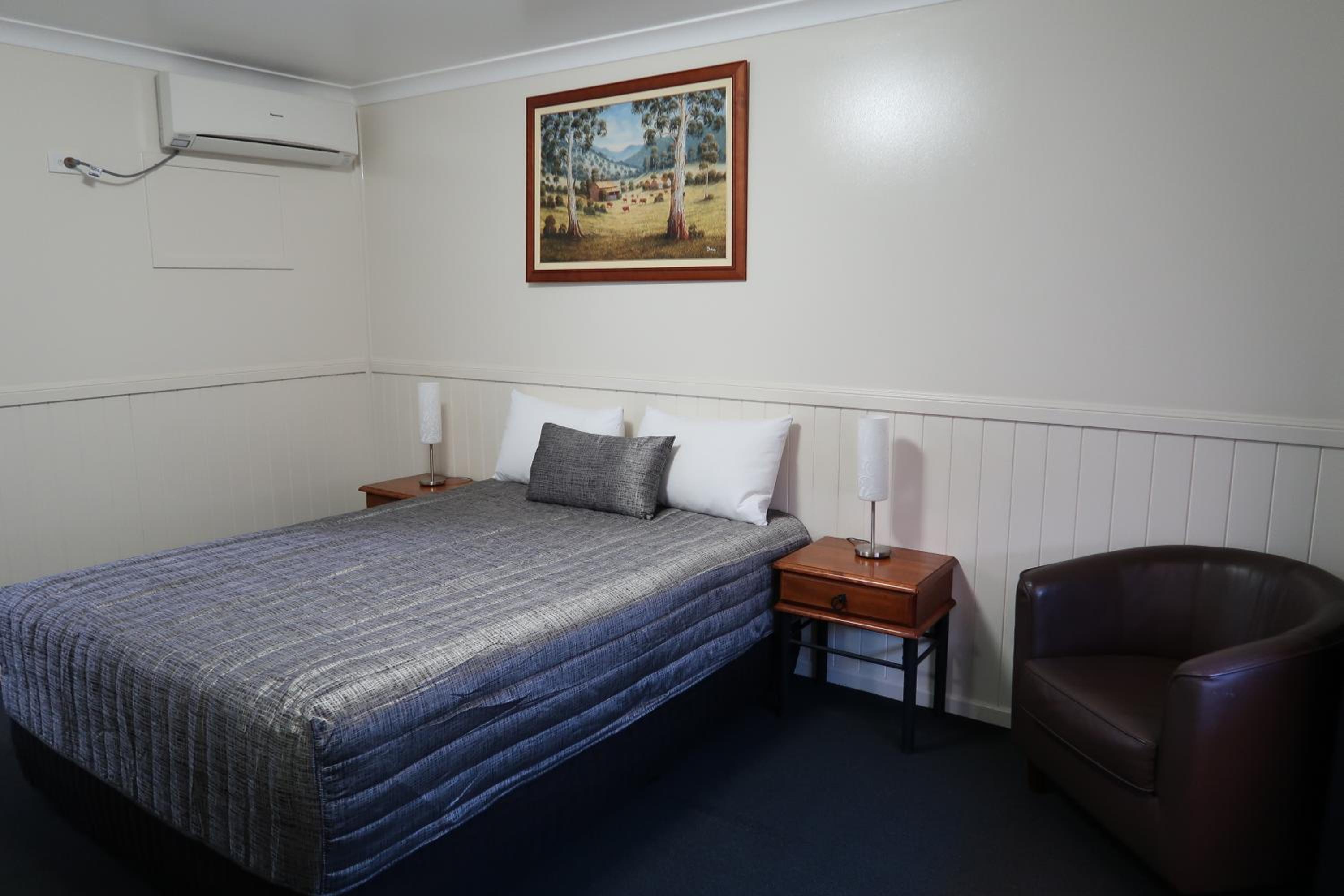 Charleville Waltzing Matilda Motor Inn