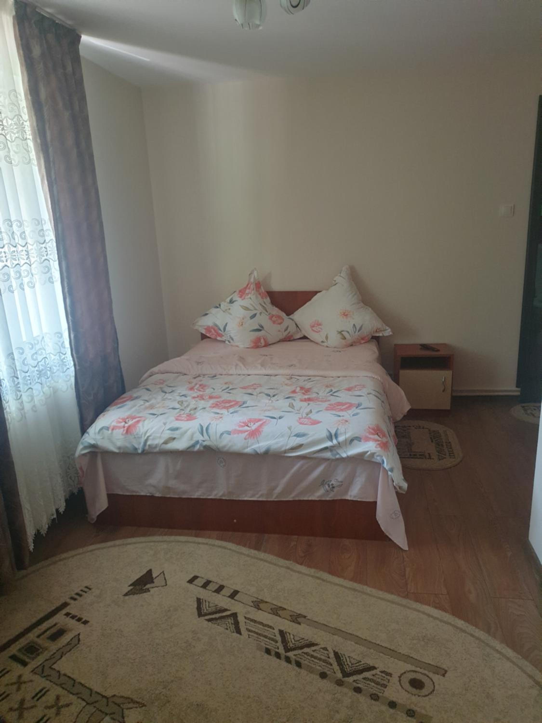 Casa Girbacea en Şimon — hotel room
