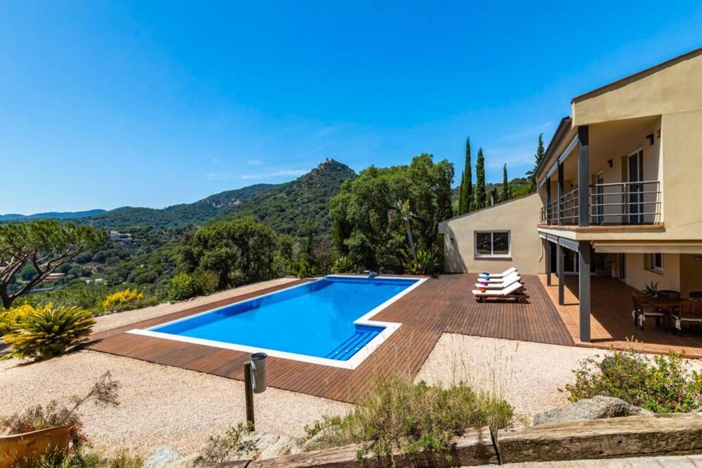 Mediterranean villa with pool near barcelona