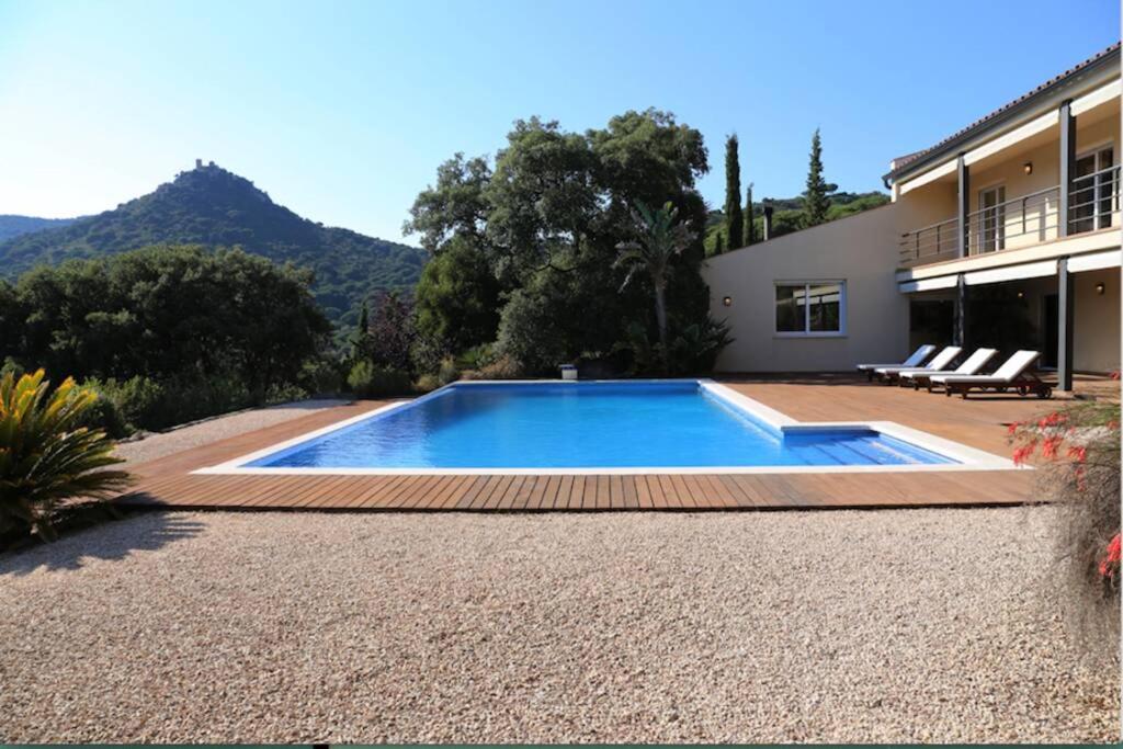 Mediterranean villa with pool near barcelona