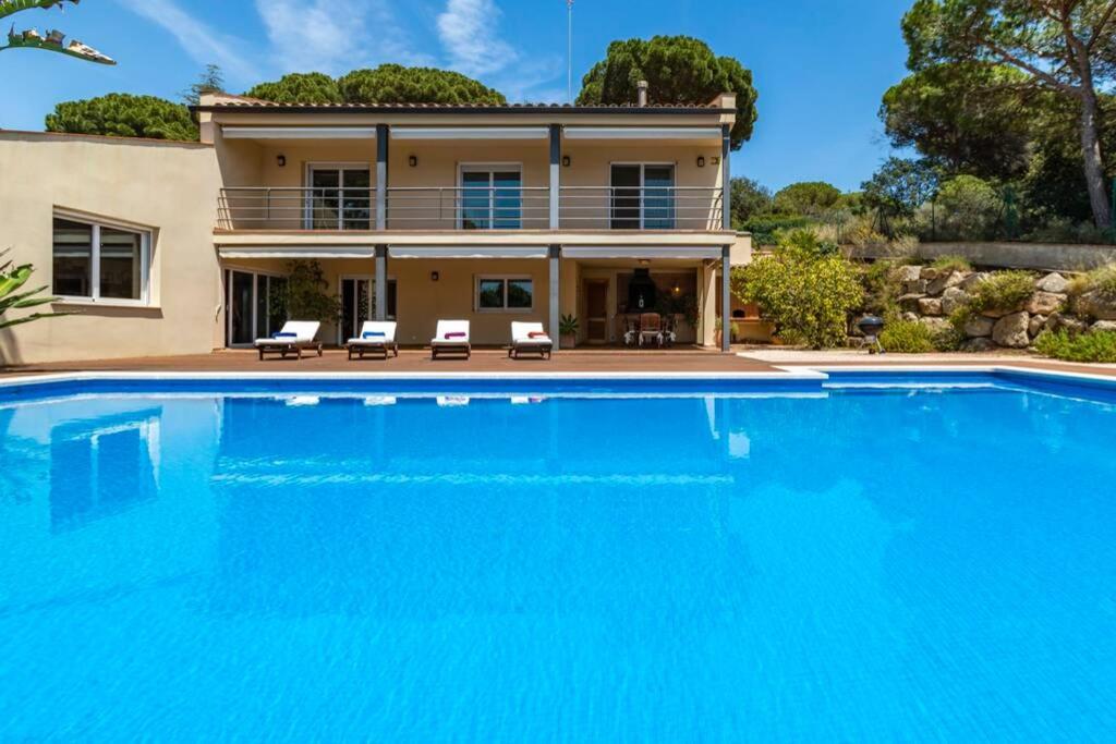 Mediterranean villa with pool near barcelona