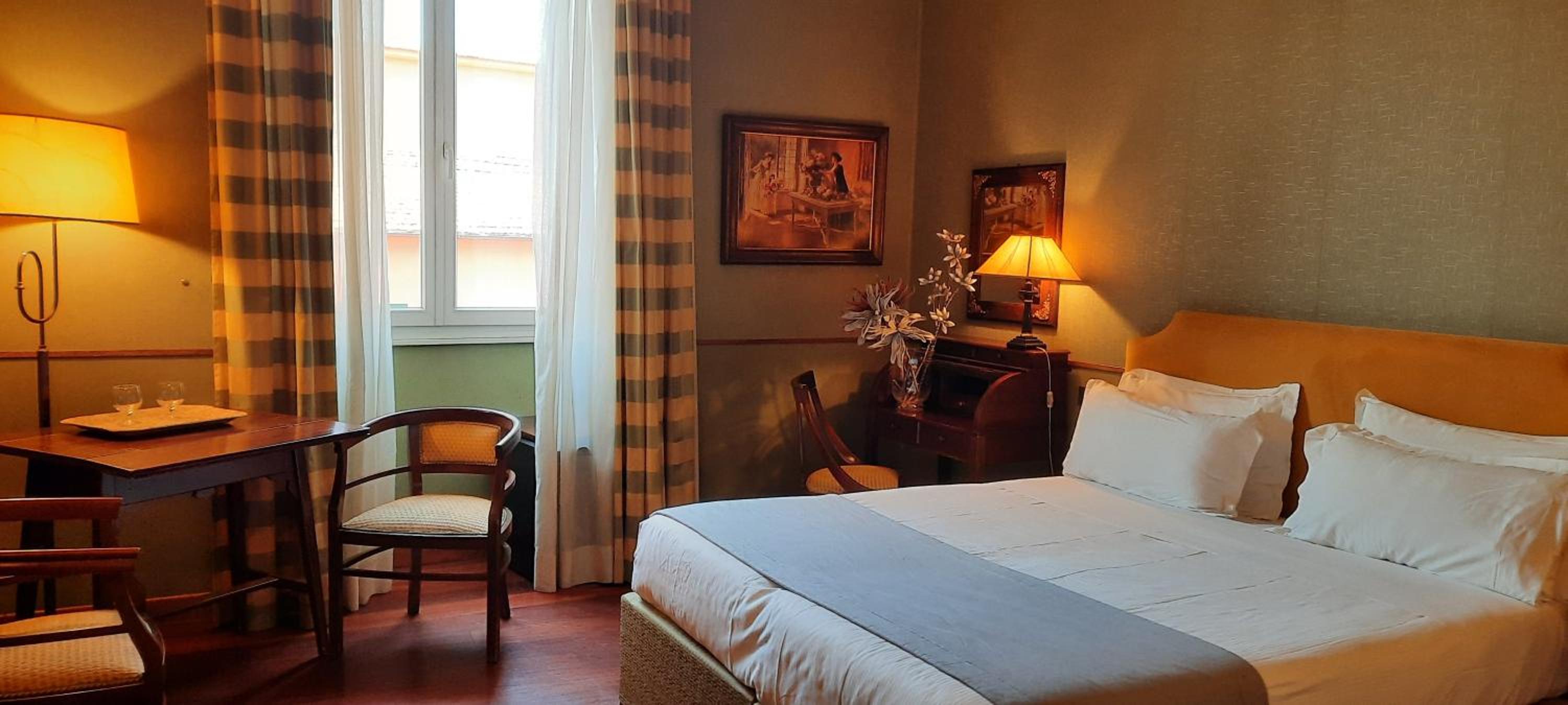 hotel room