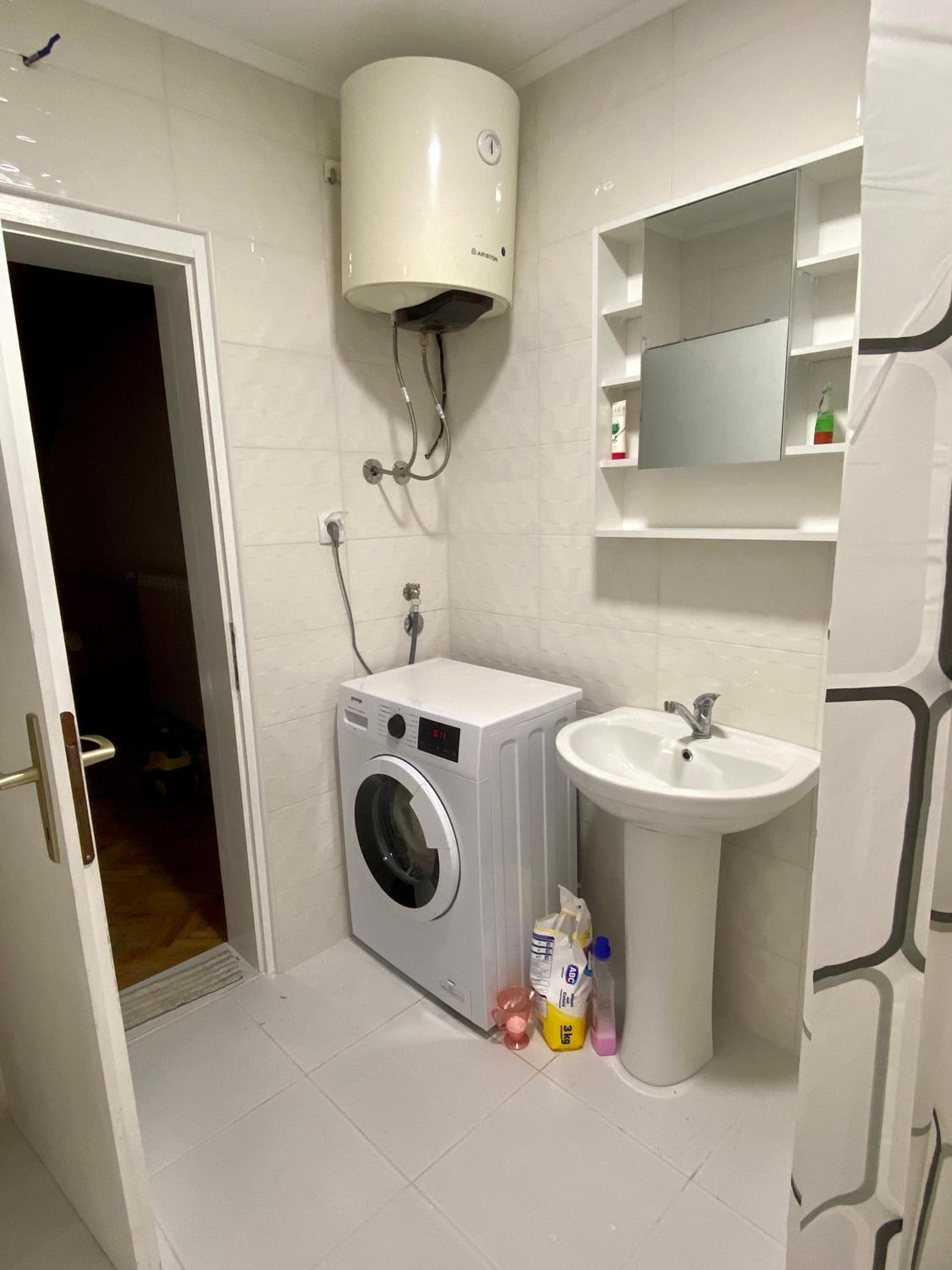 Photo 12