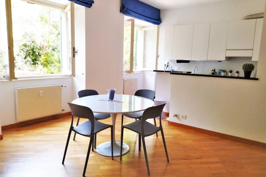 CasaViva - Beautiful Bilo with shared pool in Genova Nervi view 2