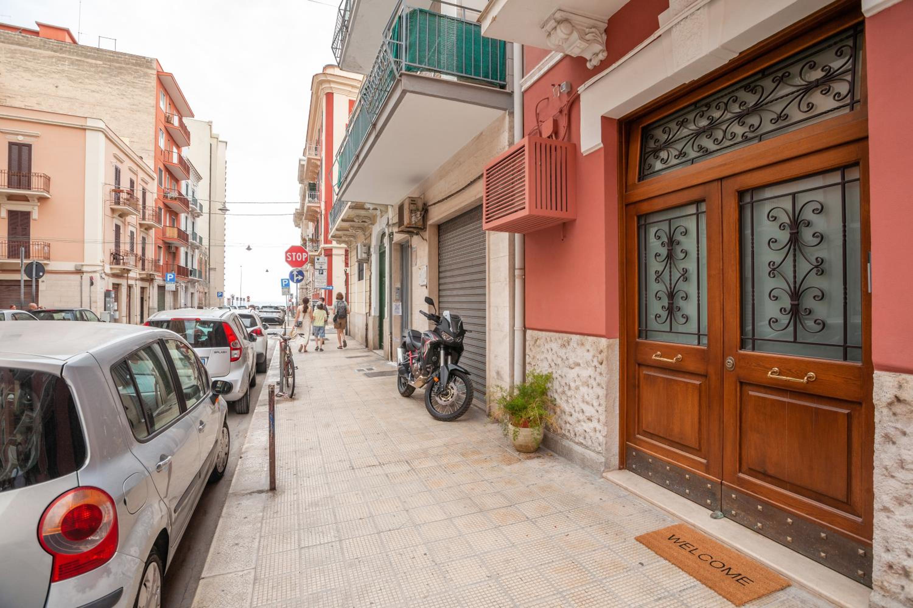 GuestHost - Madame Bari fully equipped apartment