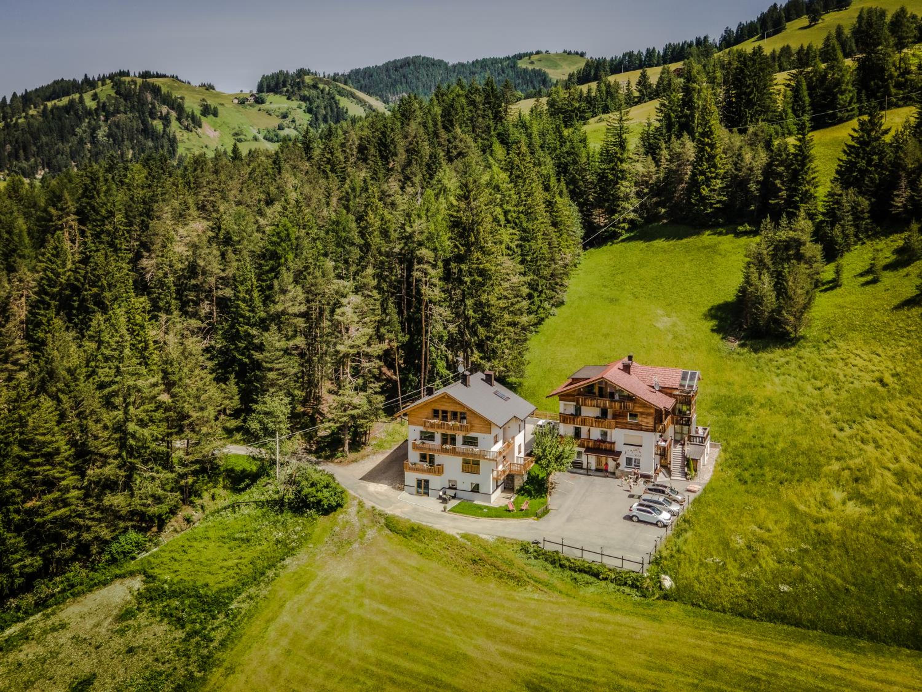 Niciora view 3