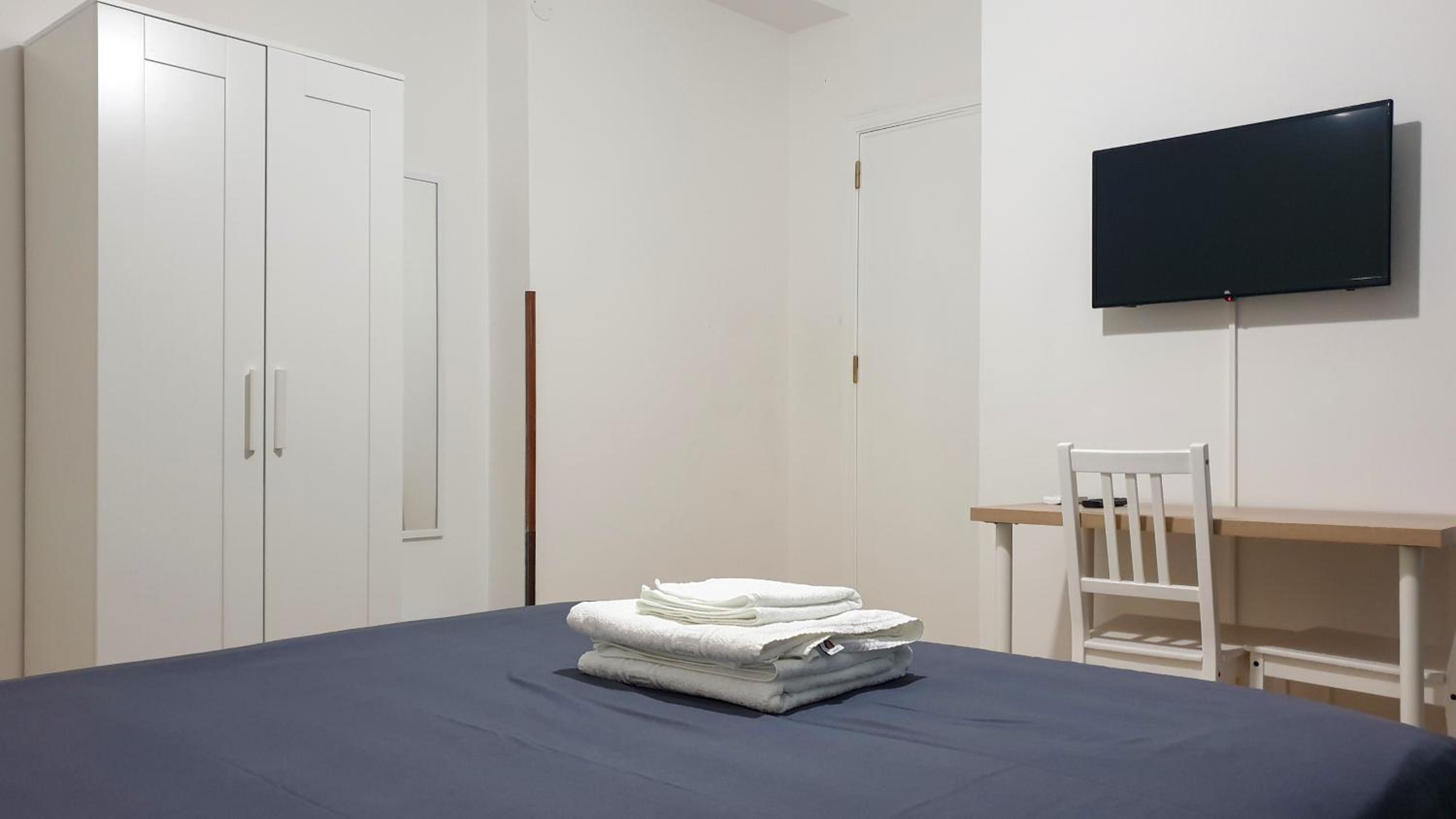 Sweet Home en Palermo — hotel room