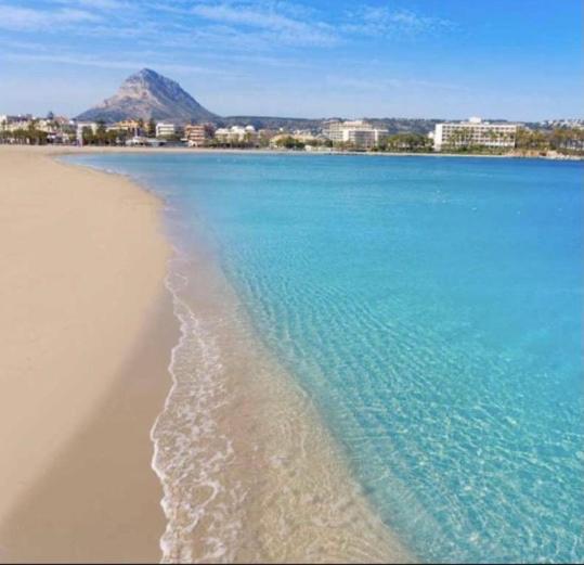 ACOGEDOR Y PRECIOSO ÁTICO EN JAVEA Primera línea playa view 5