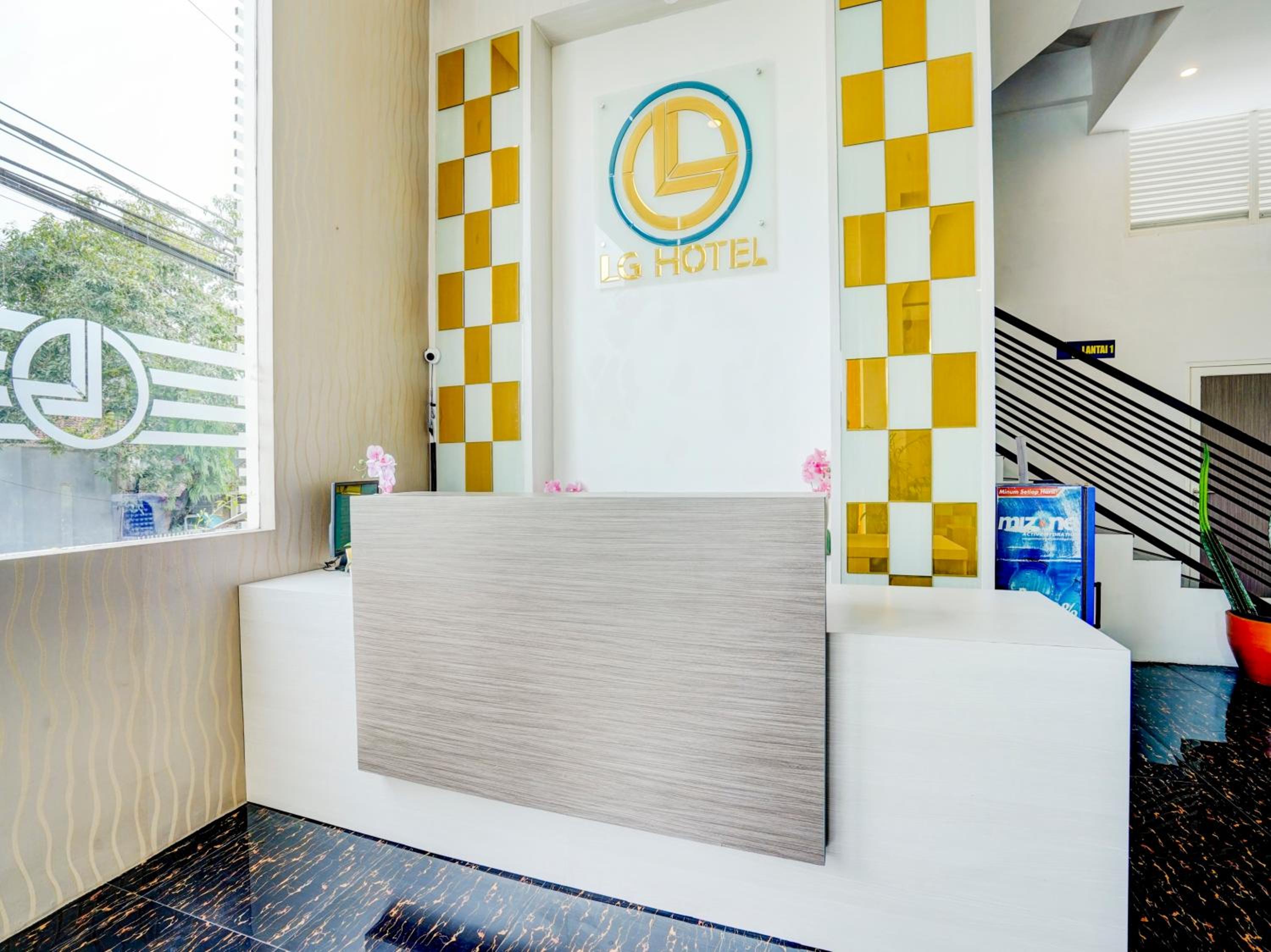 LG Hotel Jember by Calli Rooms view 5