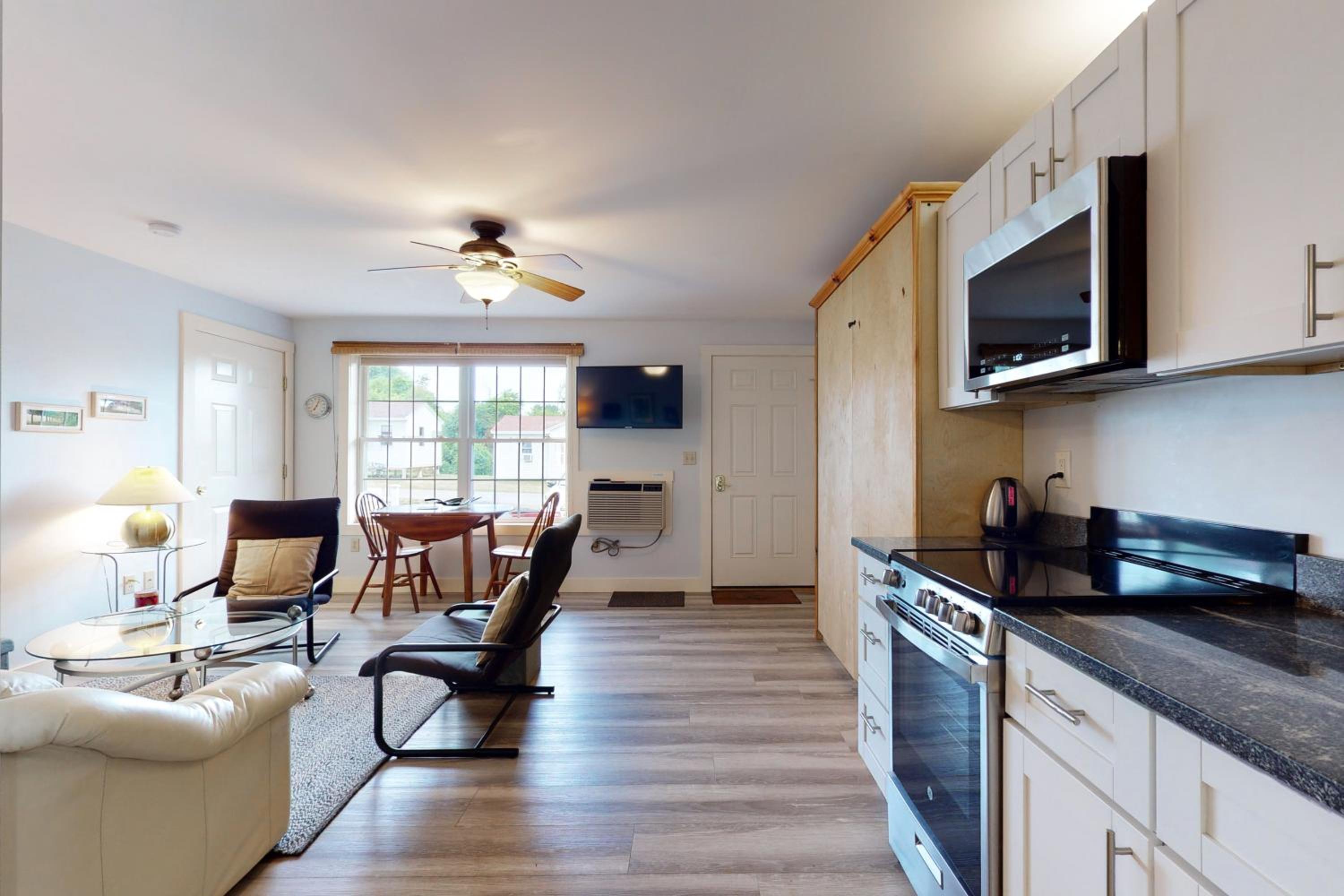 Belle Of Maine Condo 106 - Property Image 3