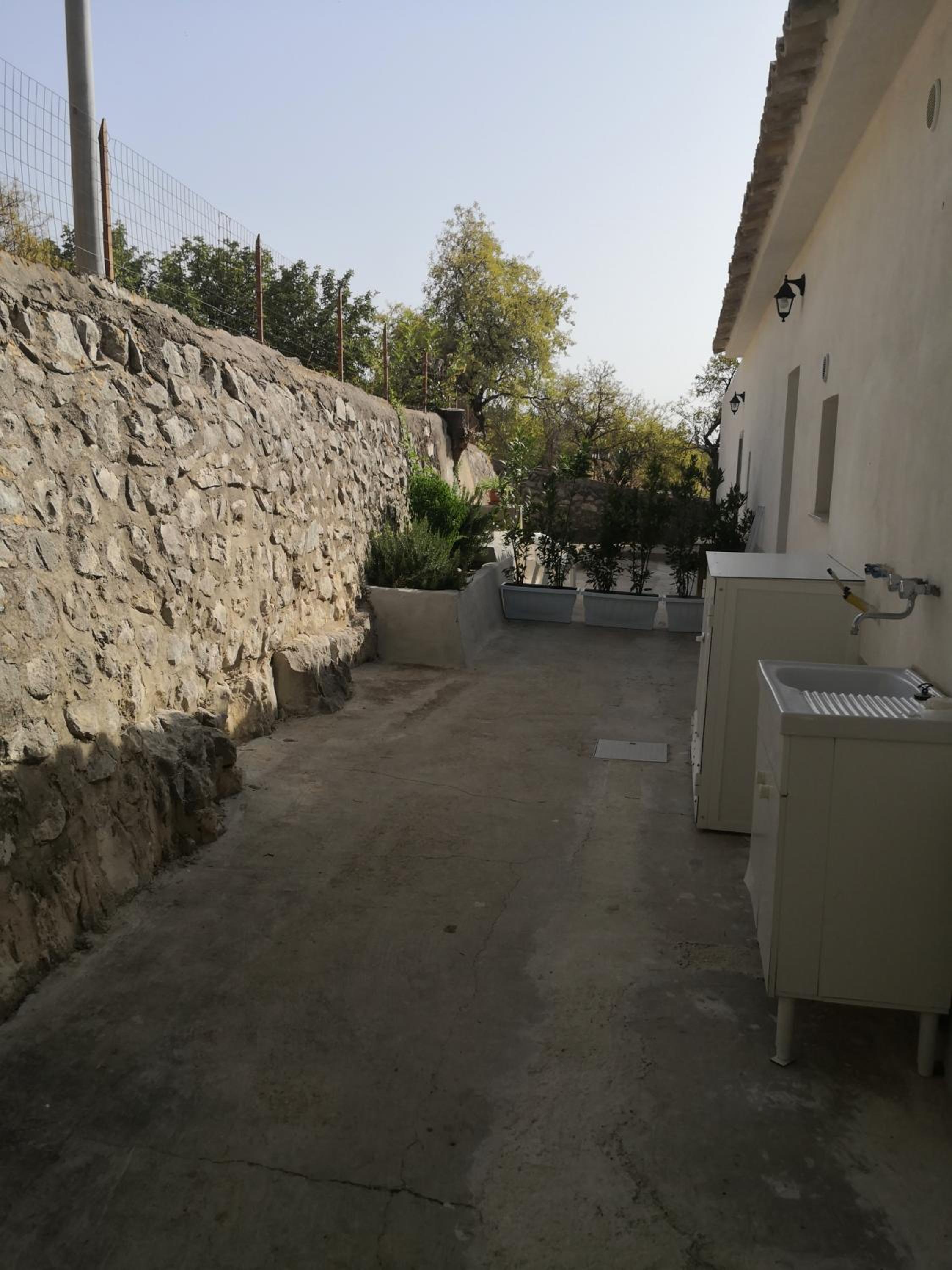 Photo 33