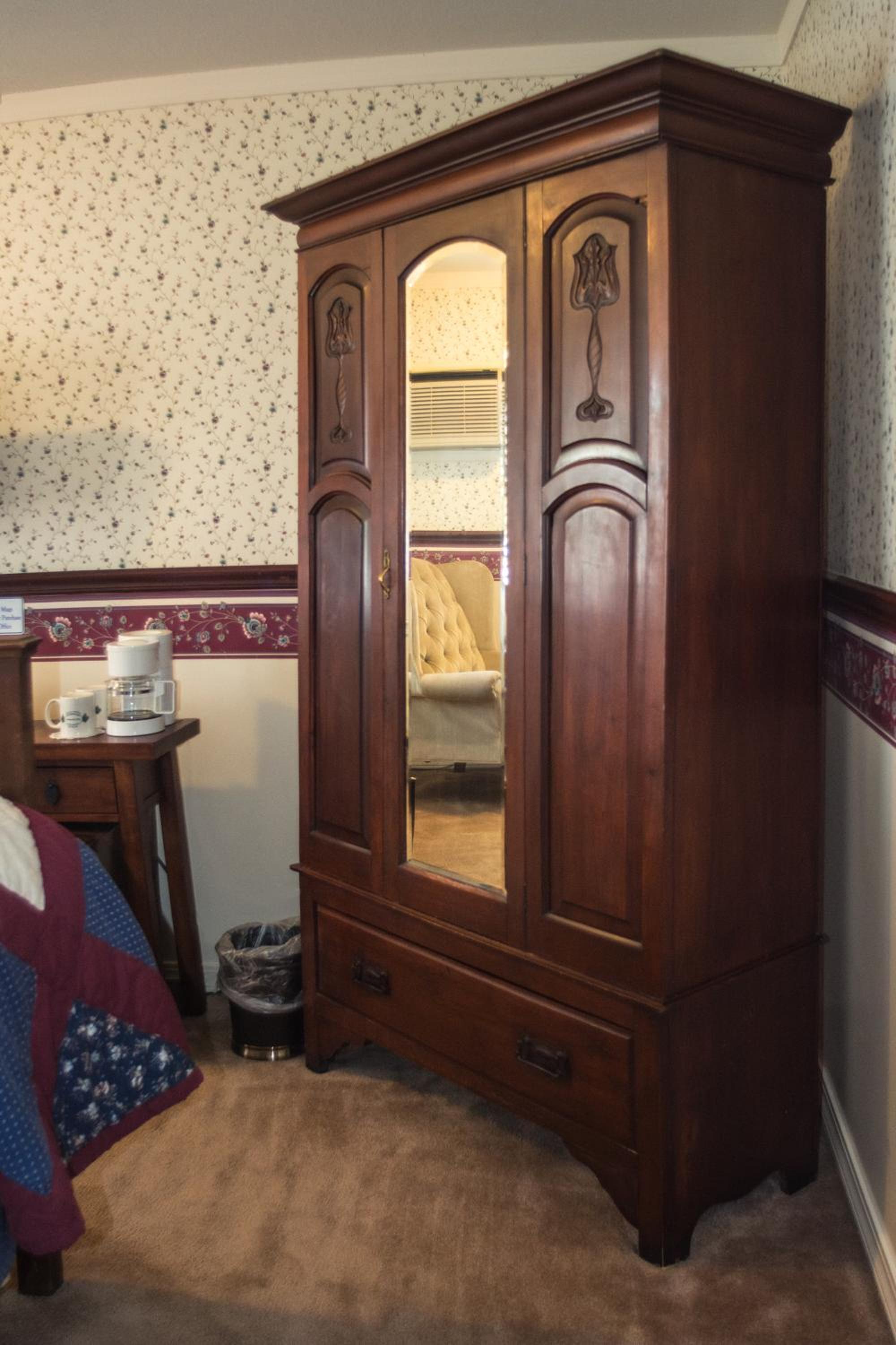 Silver Maple Inn