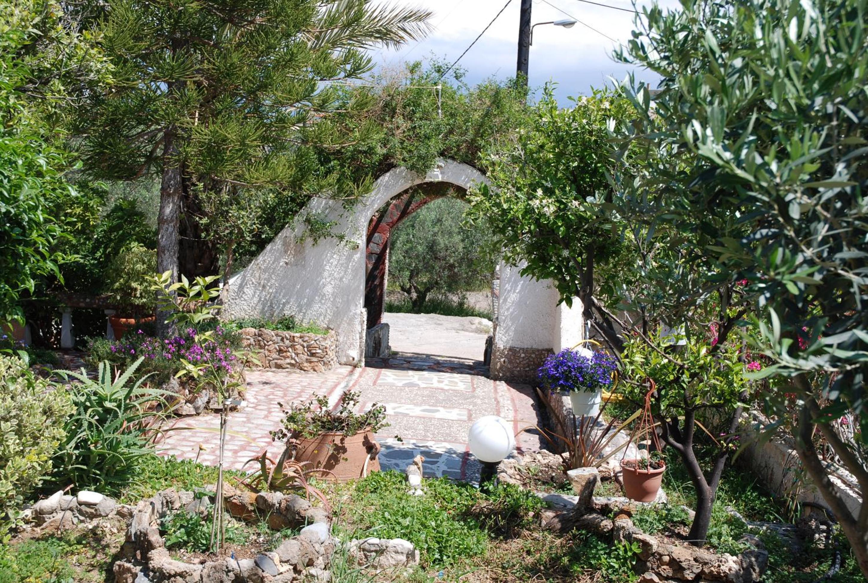 Ideal place for family near the beach with garden view 3