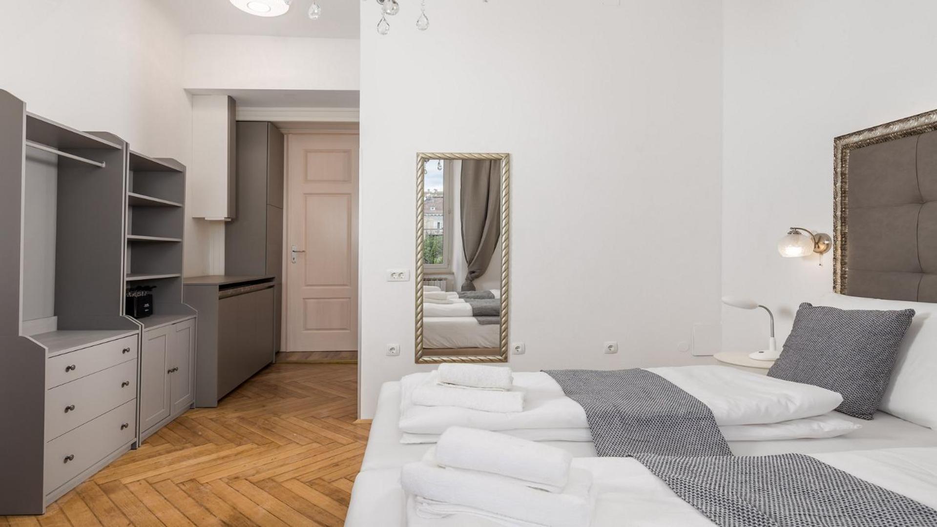 Apartments ART TEATRO view 4