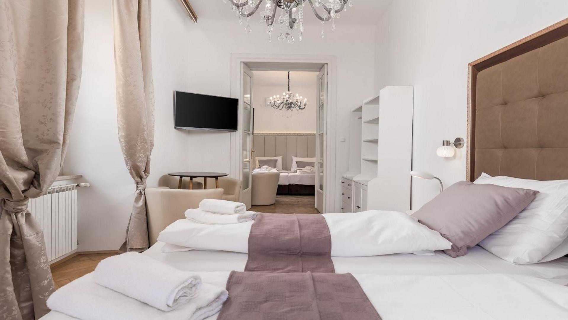 Apartments ART TEATRO view 2