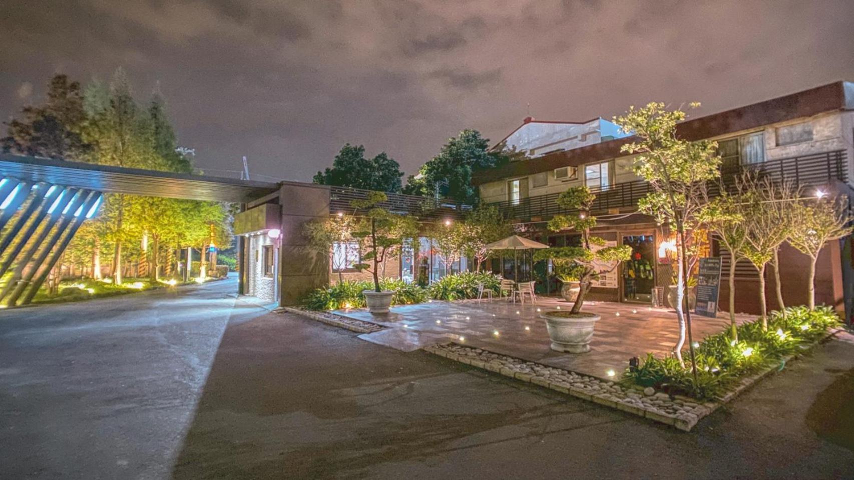 Holly Wood Motel