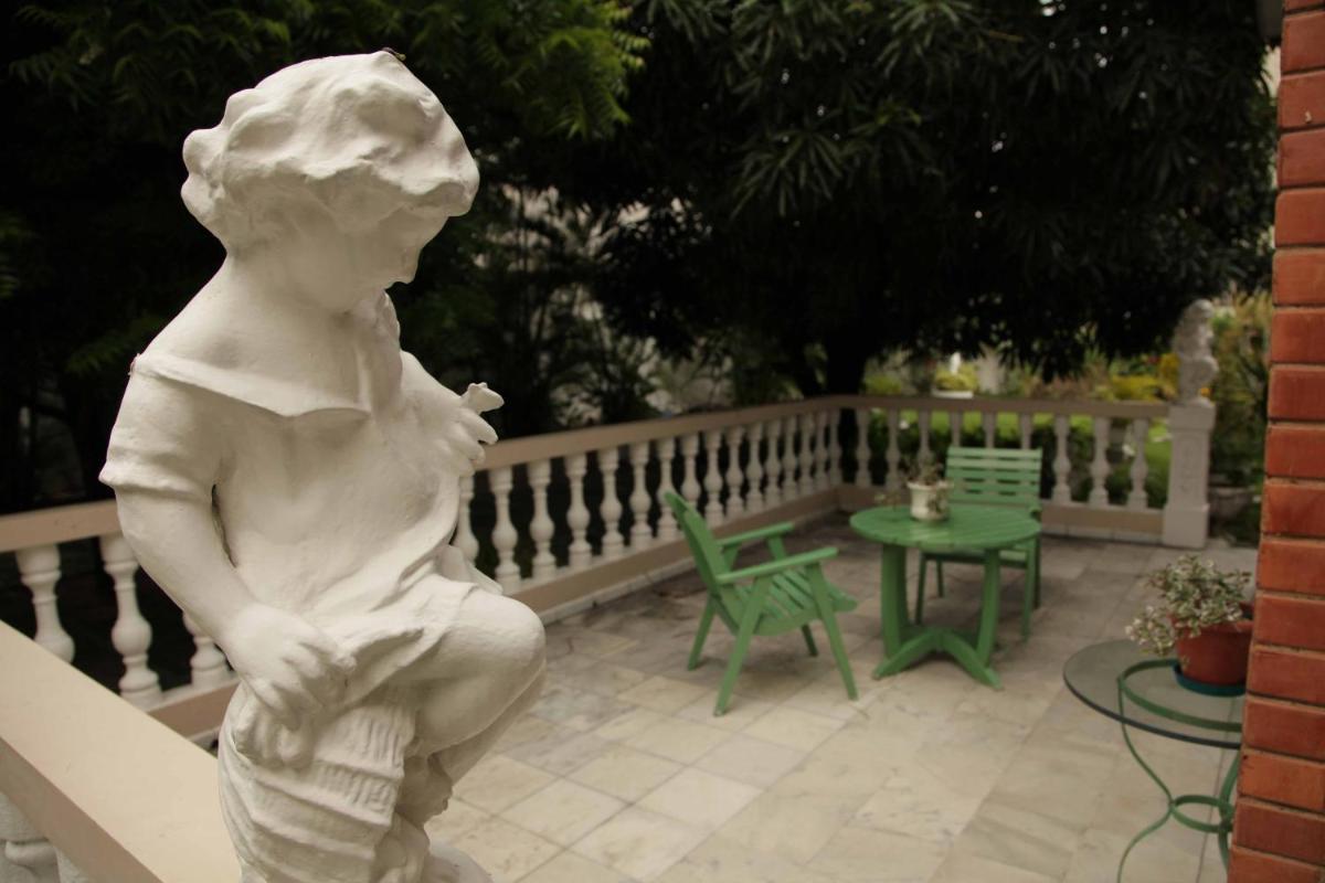 balcony